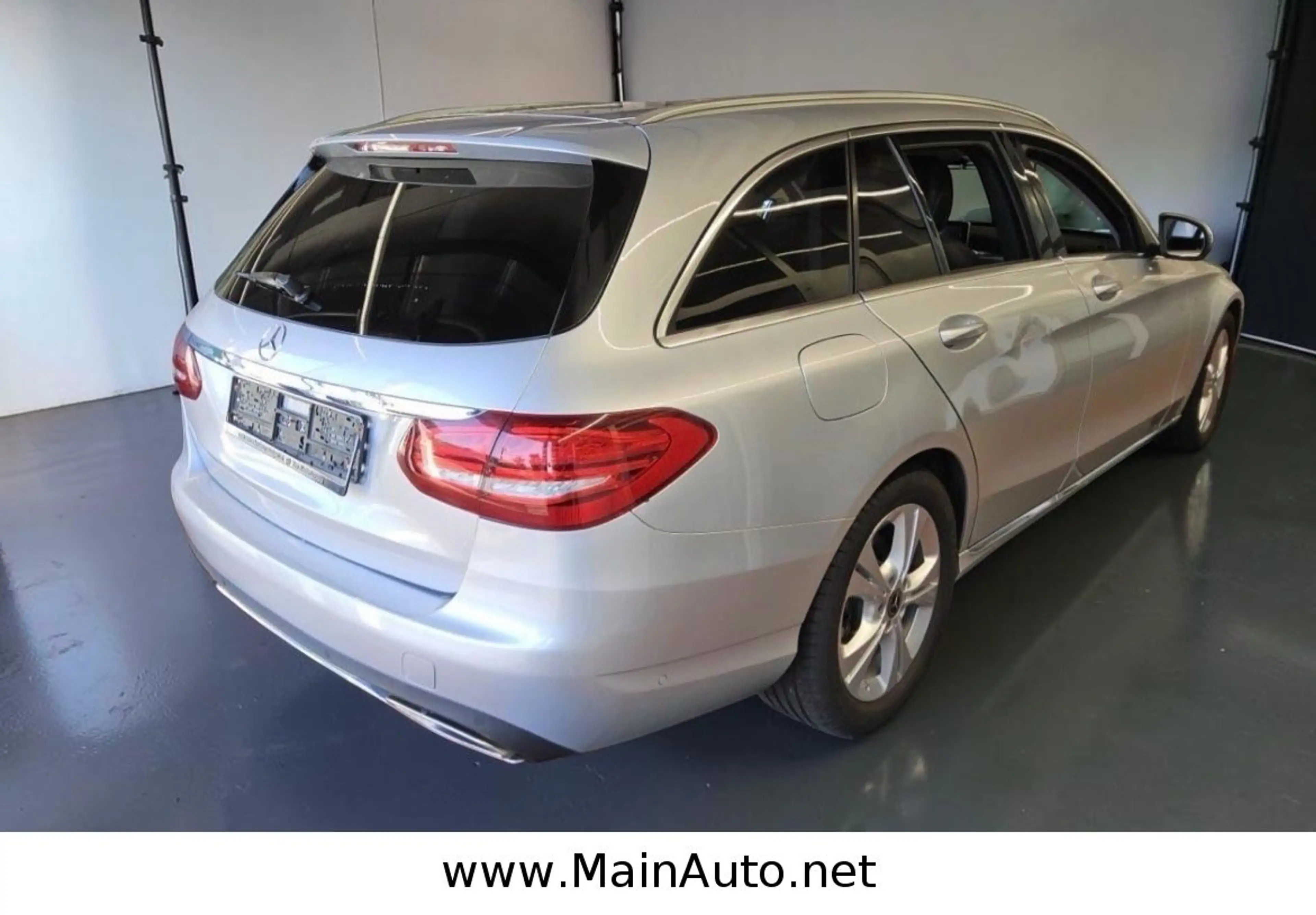 Mercedes-Benz C 250 CGI 9G-TRONIC/PANO/CAM/ACC/53000KM/LED/SPU — photo 2
