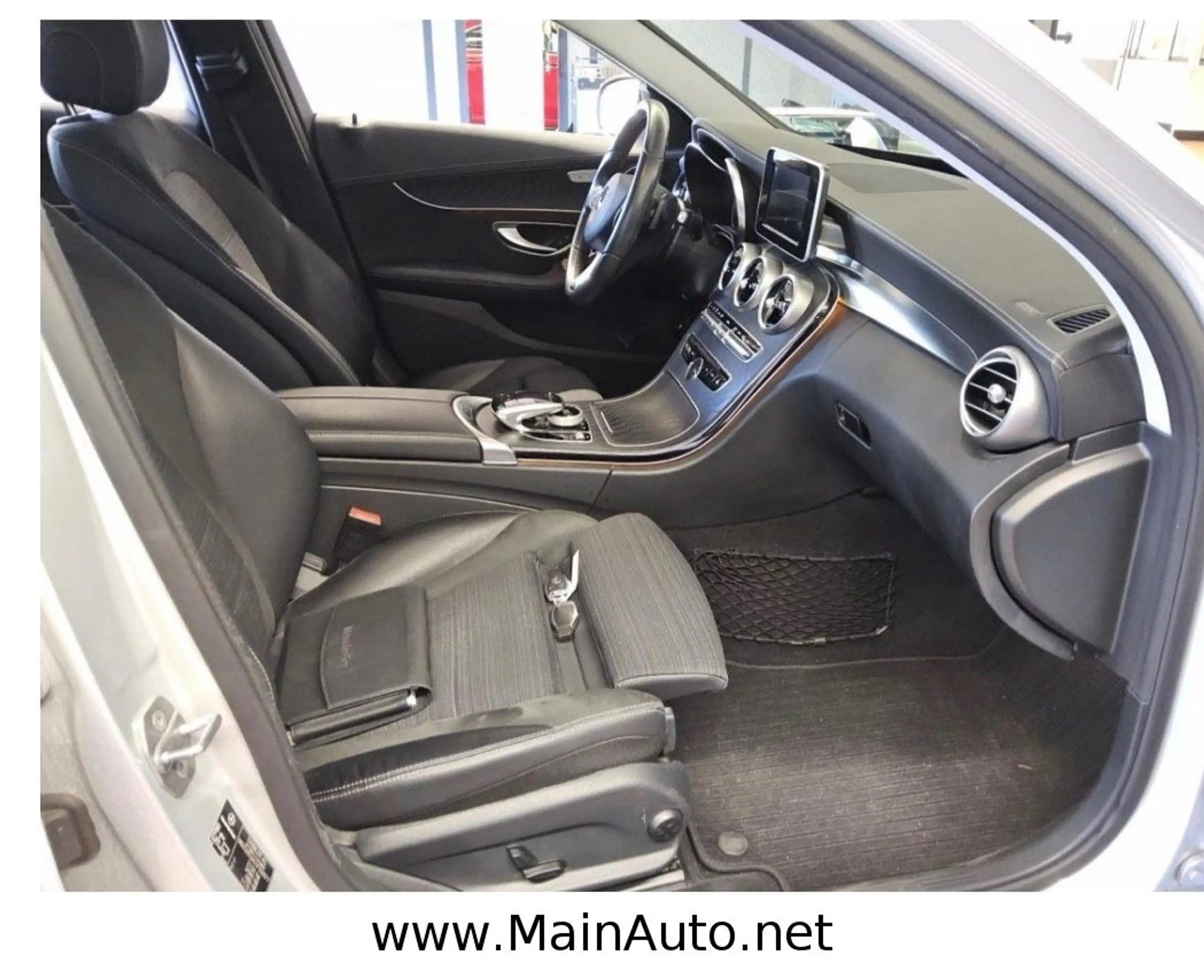 Mercedes-Benz C 250 CGI 9G-TRONIC/PANO/CAM/ACC/53000KM/LED/SPU — photo 3