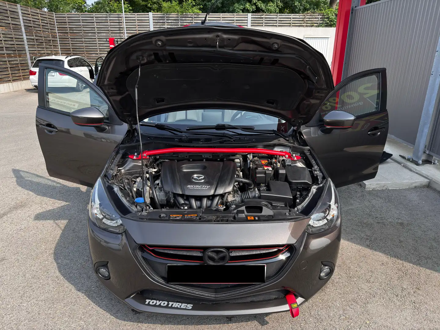 Mazda 2 Mazda 2 SPORT G115 Revolution Top Revolution Top Grau - 2