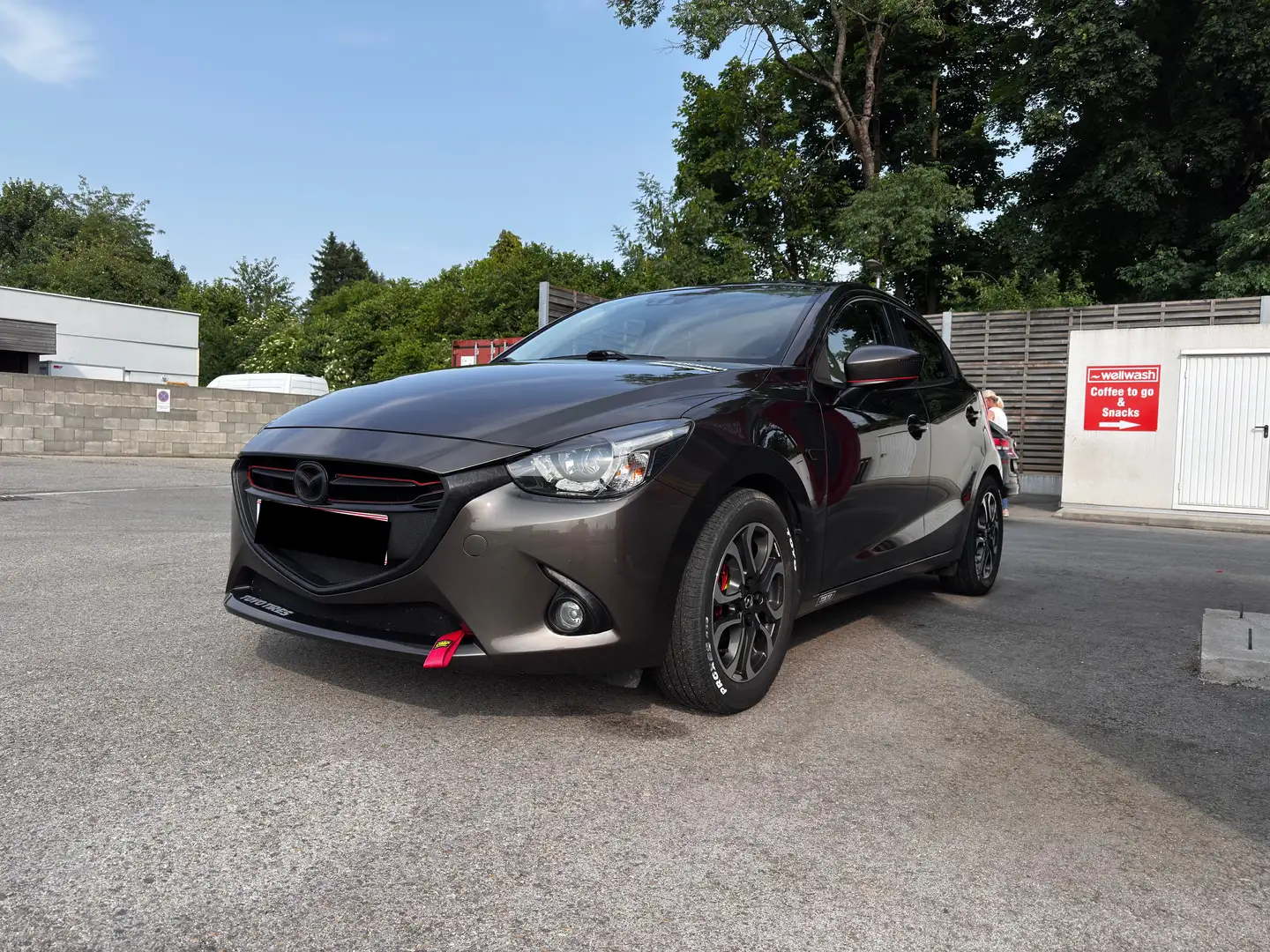 Mazda 2 Mazda 2 SPORT G115 Revolution Top Revolution Top Grau - 1
