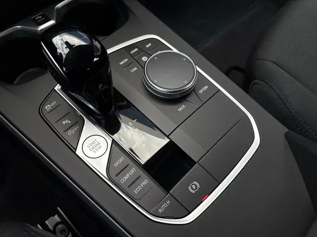 BMW 1 Series view 13
