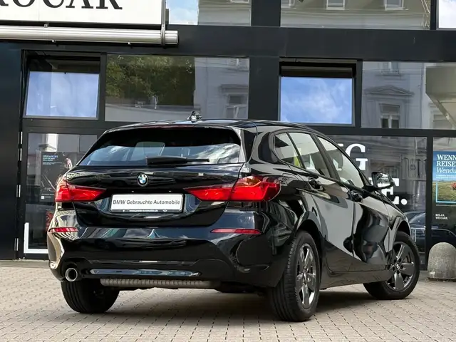 BMW 1 Series view 2
