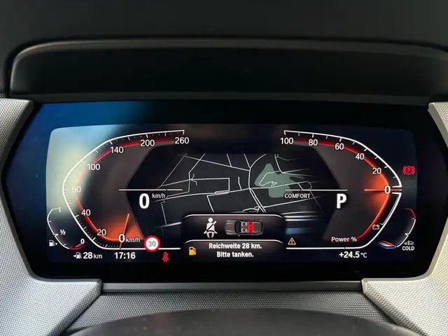 BMW 1 Series view 8