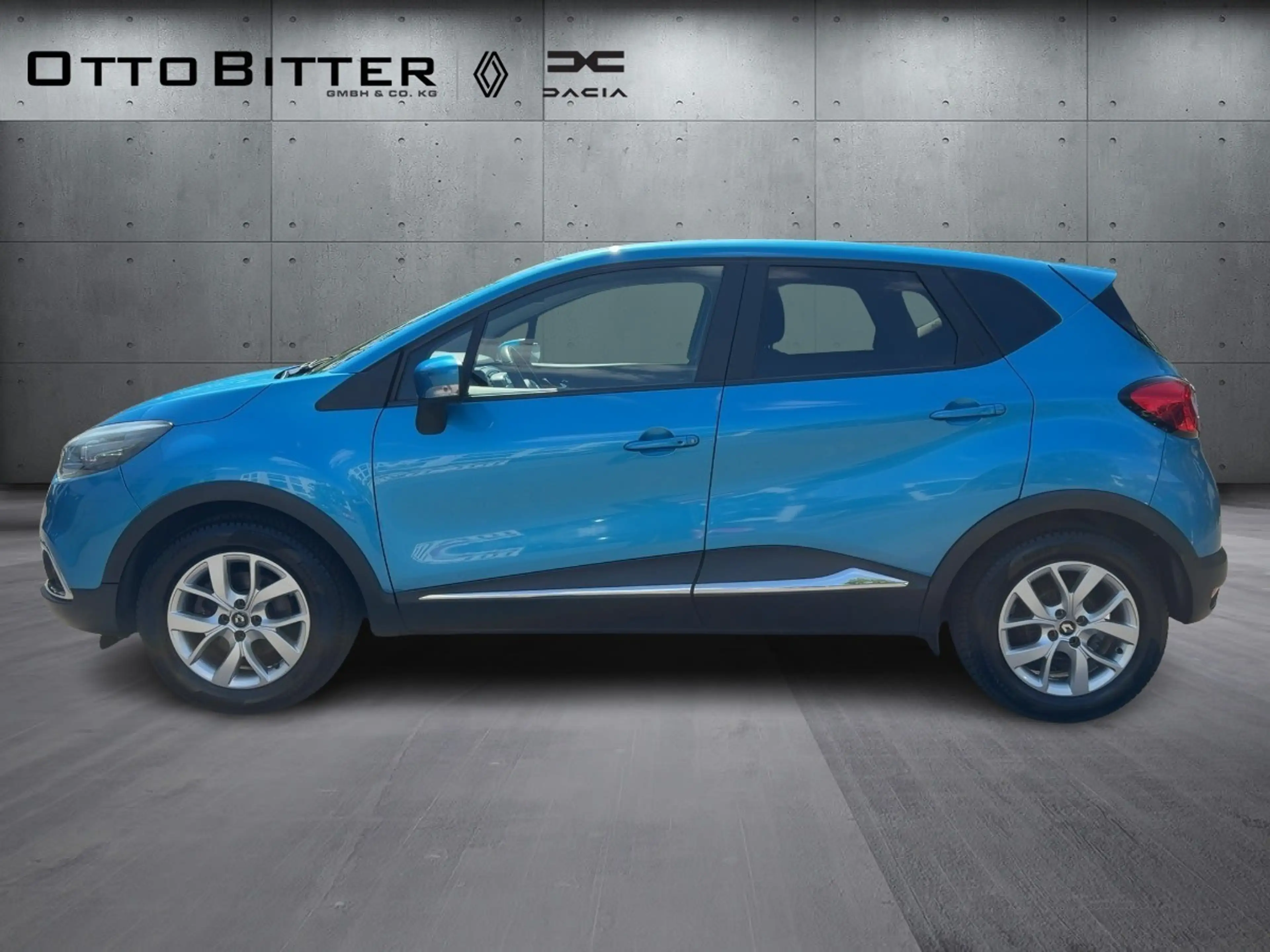 Renault Captur TCe120 EDC Dynamique AUTOMATIK PARKP/GJR — photo 2