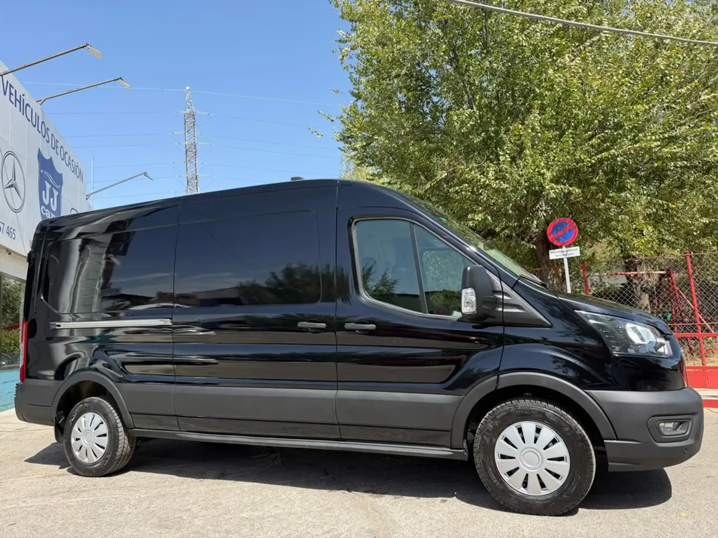 Ford Transit 350 96kW L3H2 Van Trend RWD Negro - 2