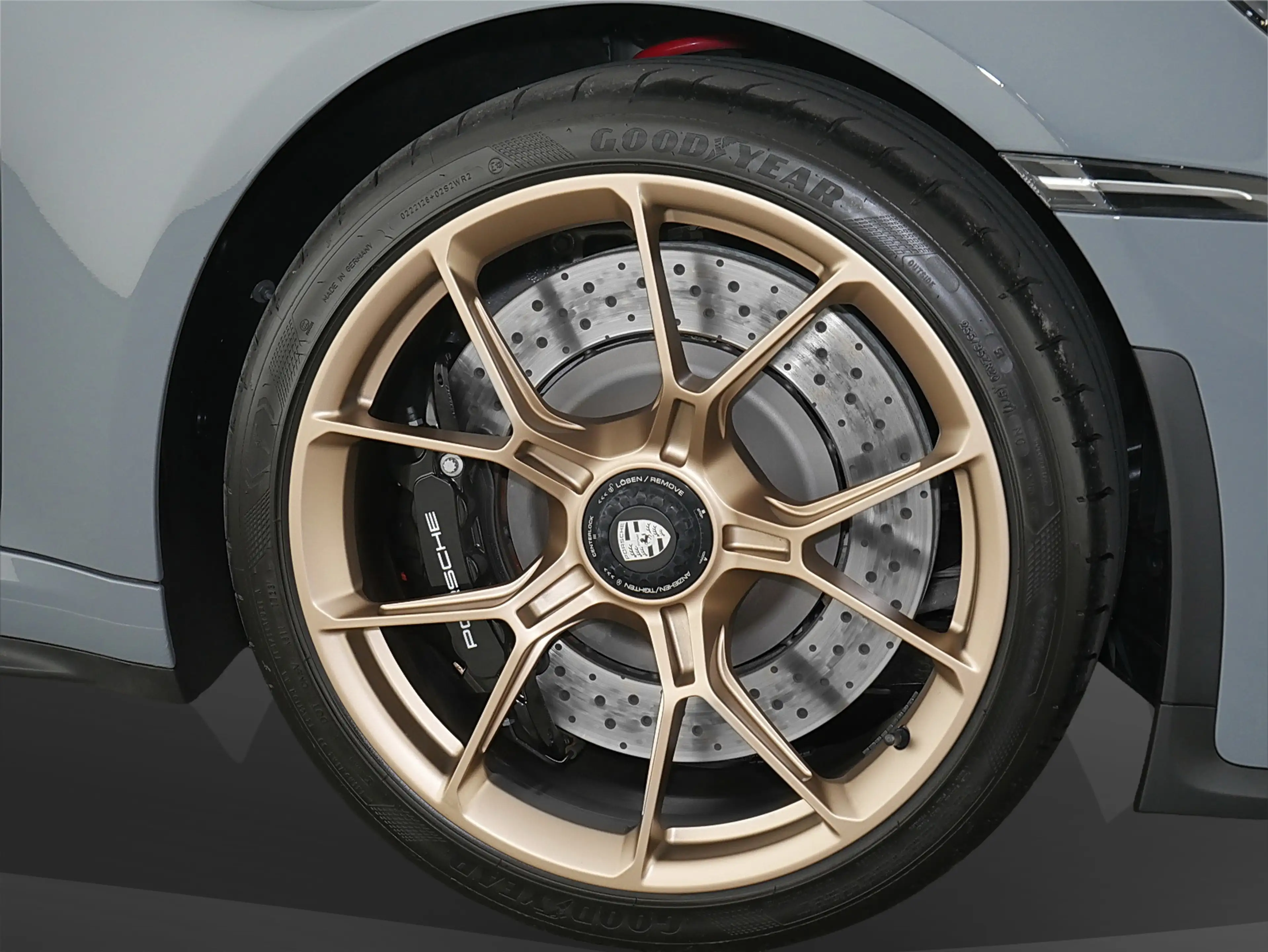Porsche 911 GT3 Touring — photo 14