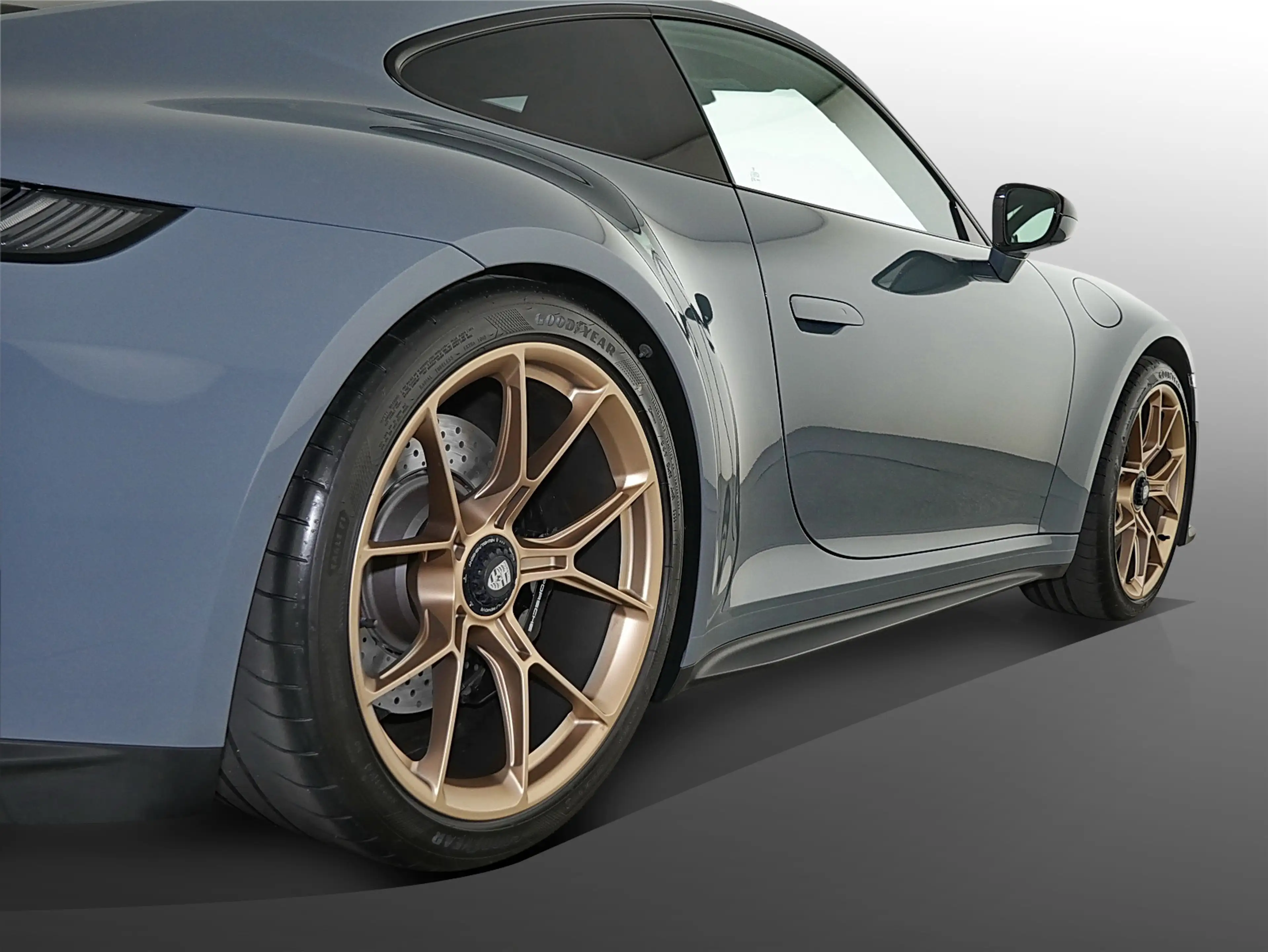 Porsche 911 GT3 Touring — photo 15
