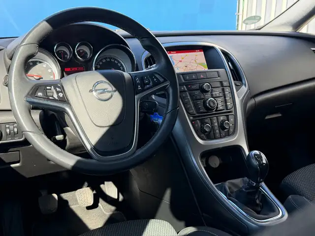 Opel Astra view 27