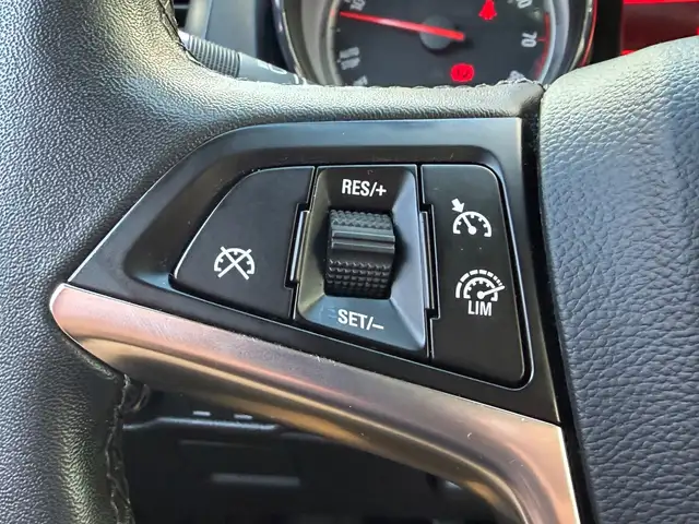 Opel Astra view 24