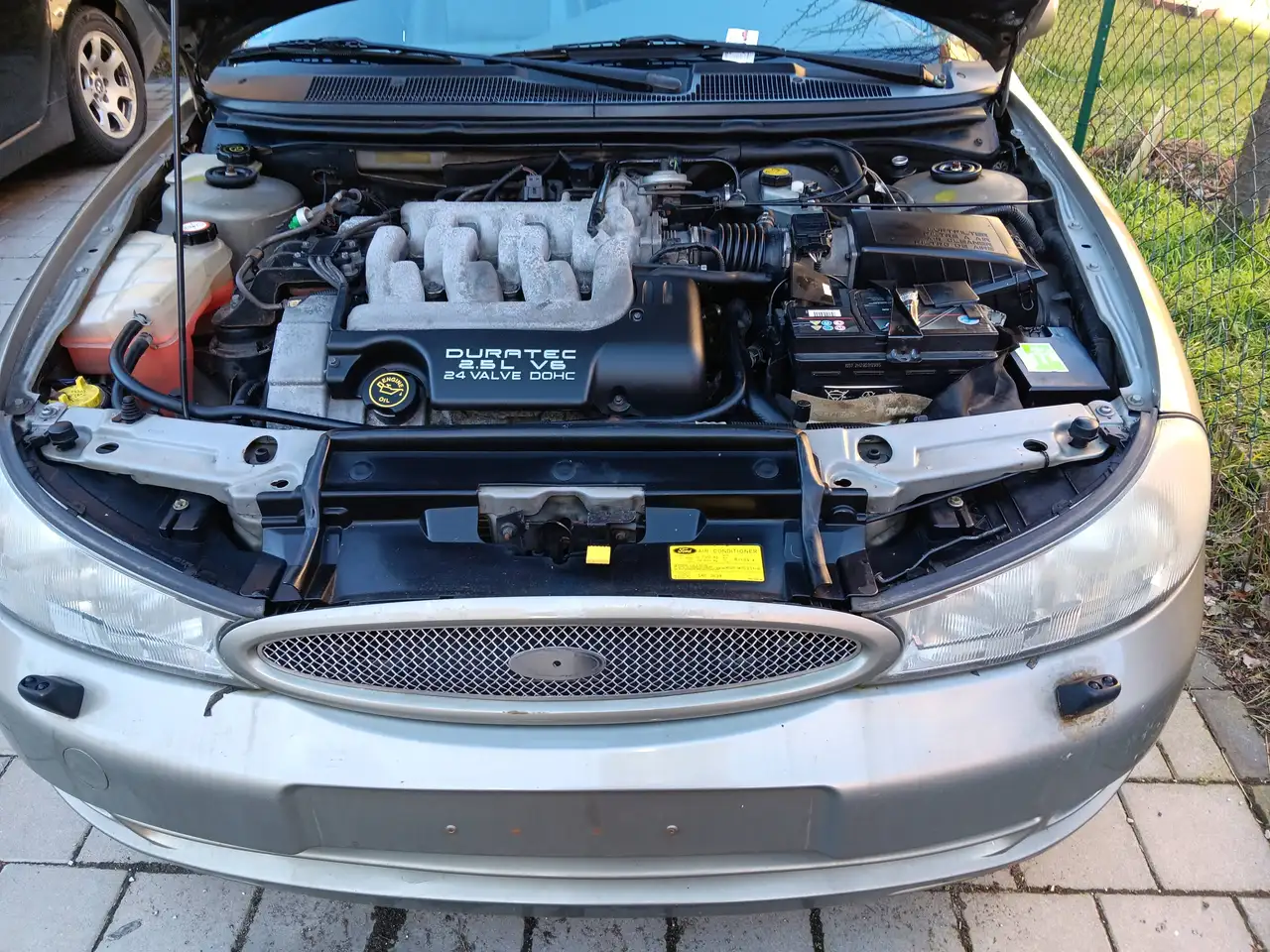 Ford Mondeo V6 GLX, foto 3