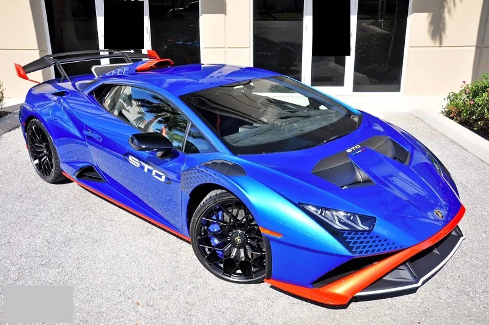 Lamborghini Huracán STO BLUE ELEOS - 1