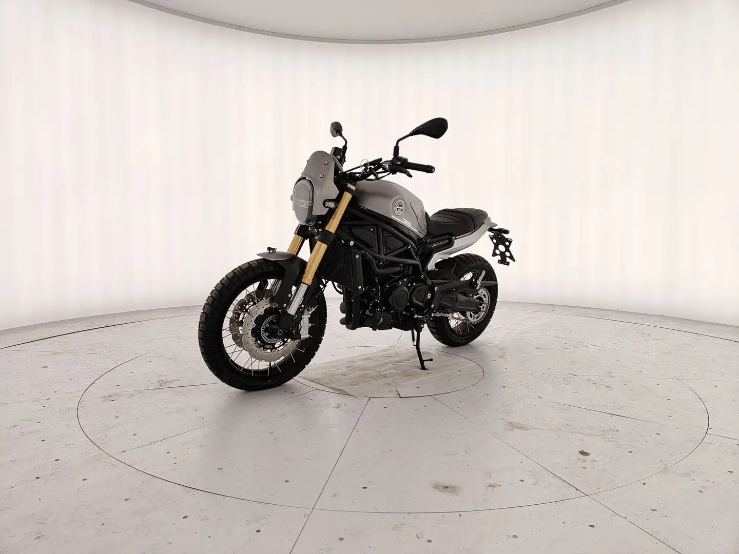 Benelli Leoncino 800 Trail Grigio - 1