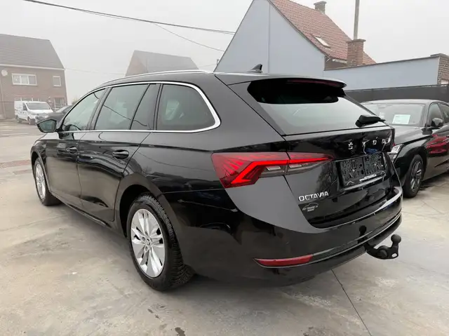 Skoda Octavia view 7