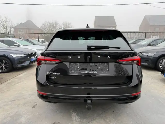 Skoda Octavia view 6