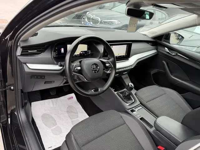 Skoda Octavia view 13