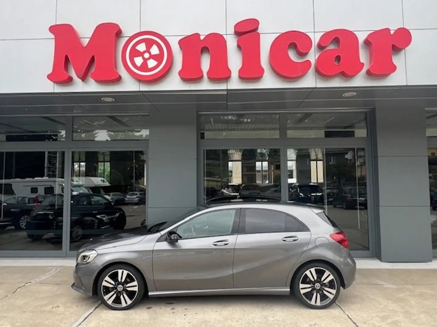 Mercedes-Benz A 180 Classe A - W176 d sport Night Edition - 1