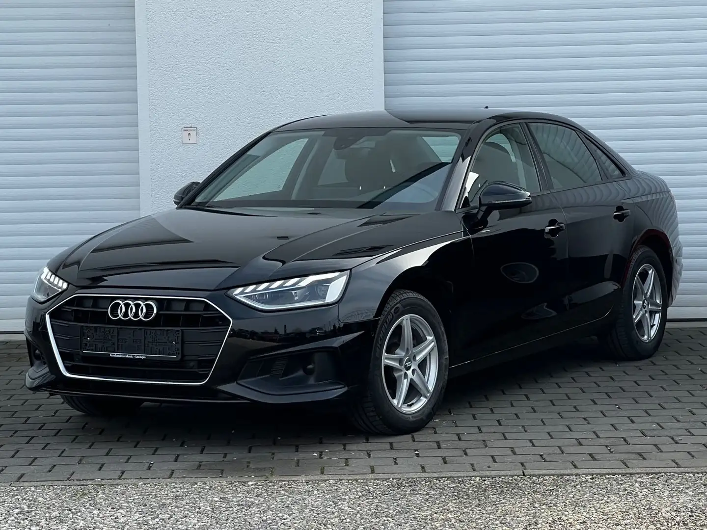 Audi A4 35 TDI S tronic 1-Hand LED Navi Kamera SHZ Schwarz - 1