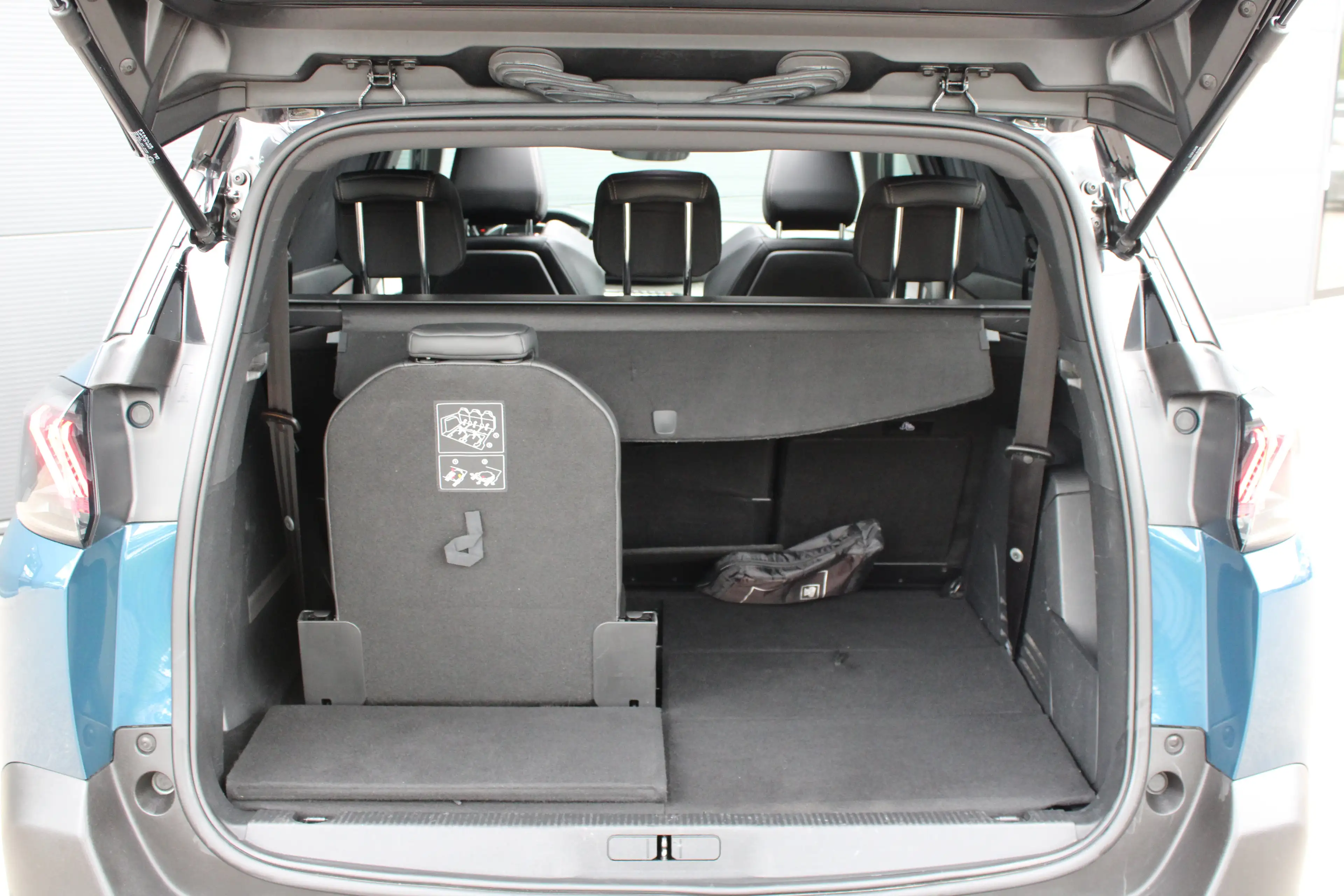 Peugeot 5008 1.2 PureTech GT | Navigatie | Camera | Panorama/sc — photo 12