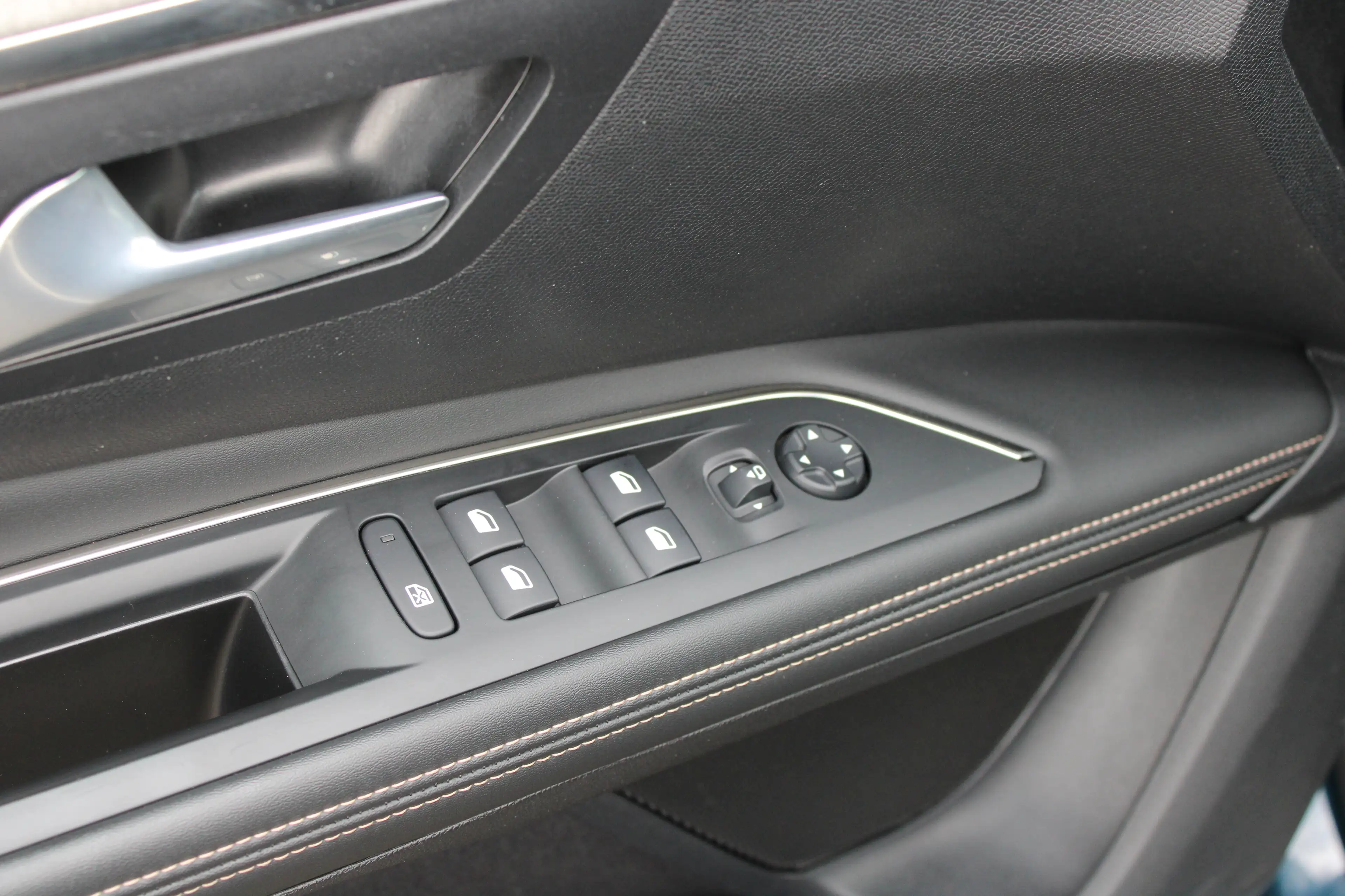 Peugeot 5008 1.2 PureTech GT | Navigatie | Camera | Panorama/sc — photo 18