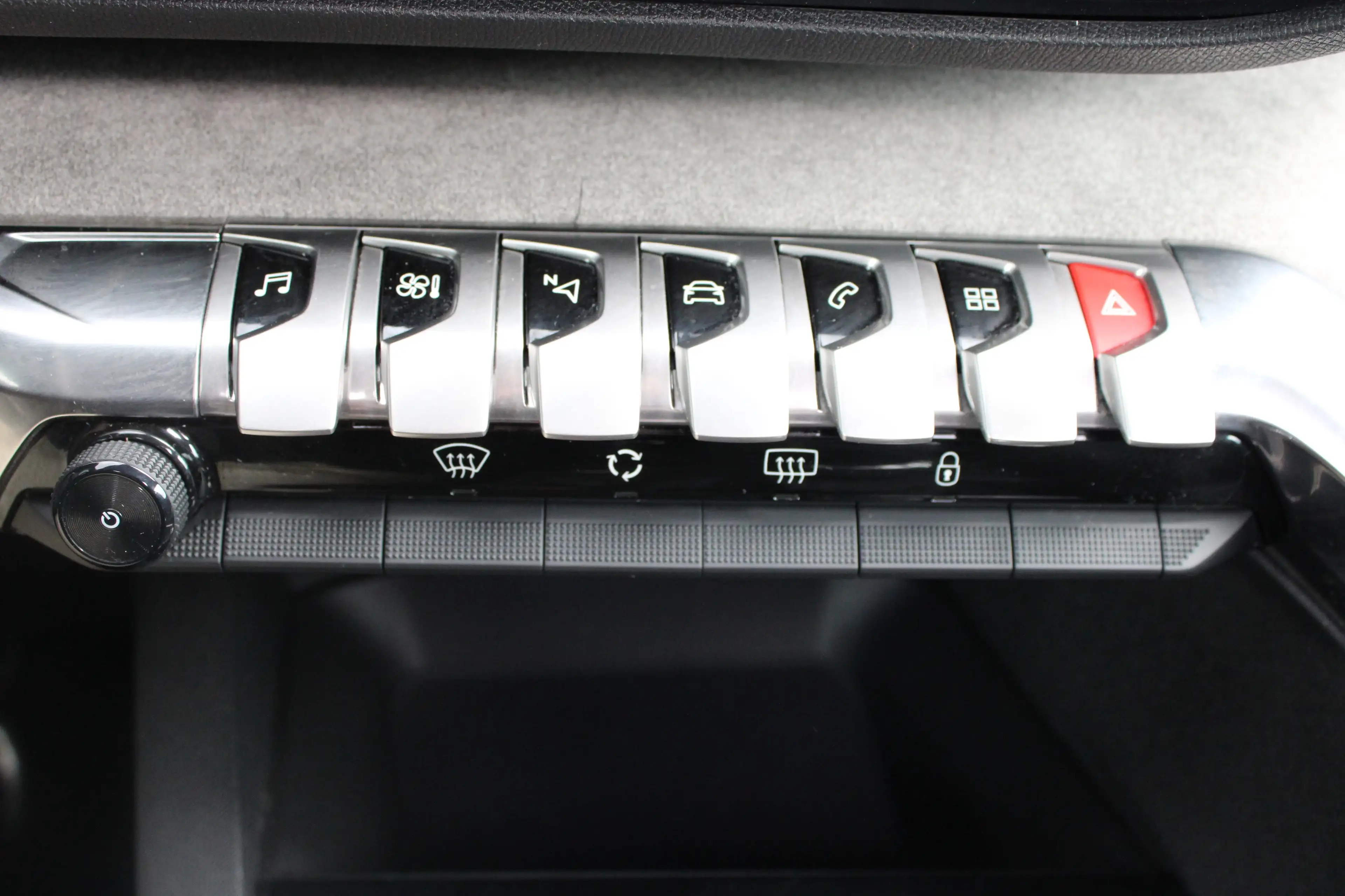 Peugeot 5008 1.2 PureTech GT | Navigatie | Camera | Panorama/sc — photo 30