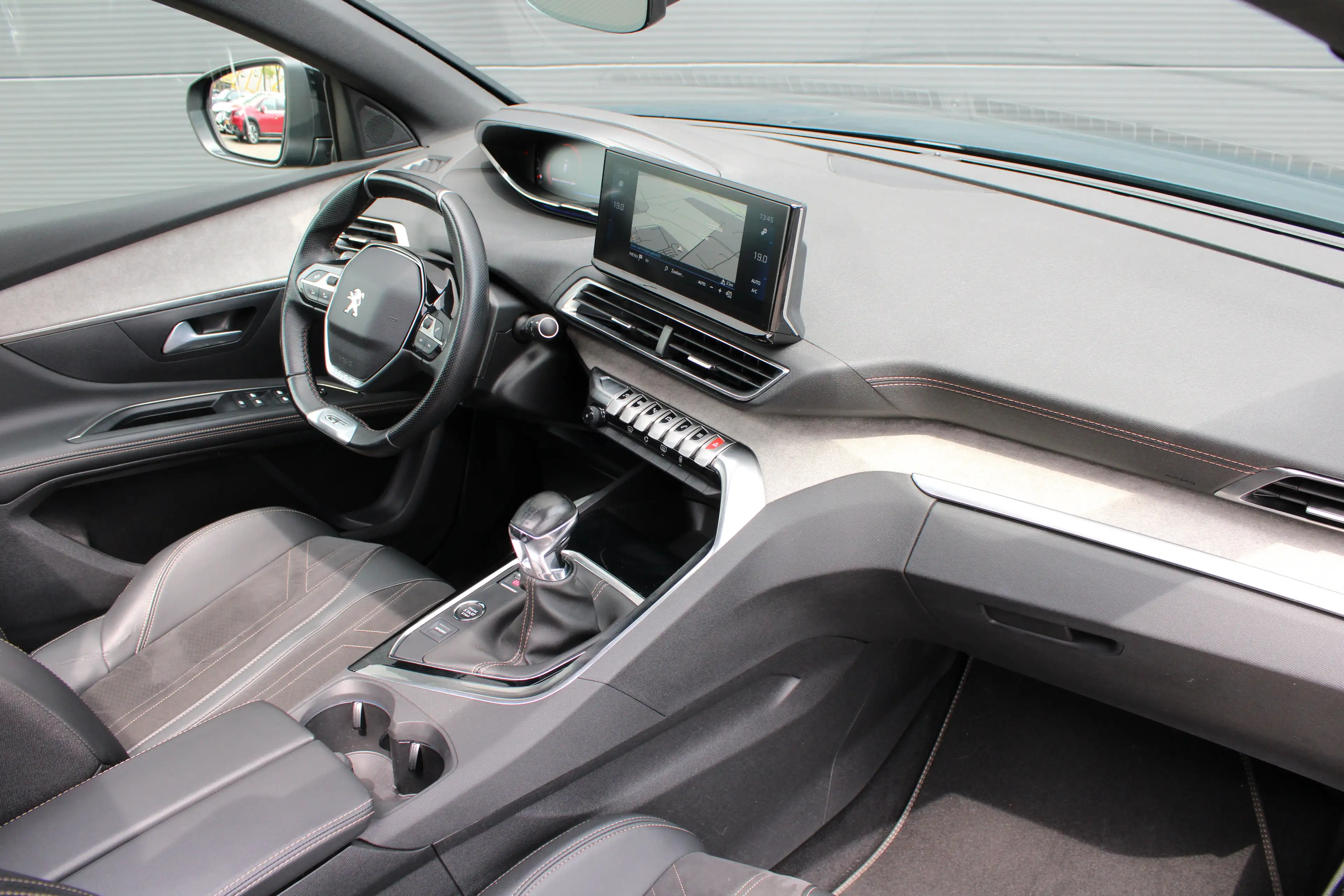 Peugeot 5008 1.2 PureTech GT | Navigatie | Camera | Panorama/sc — photo 3