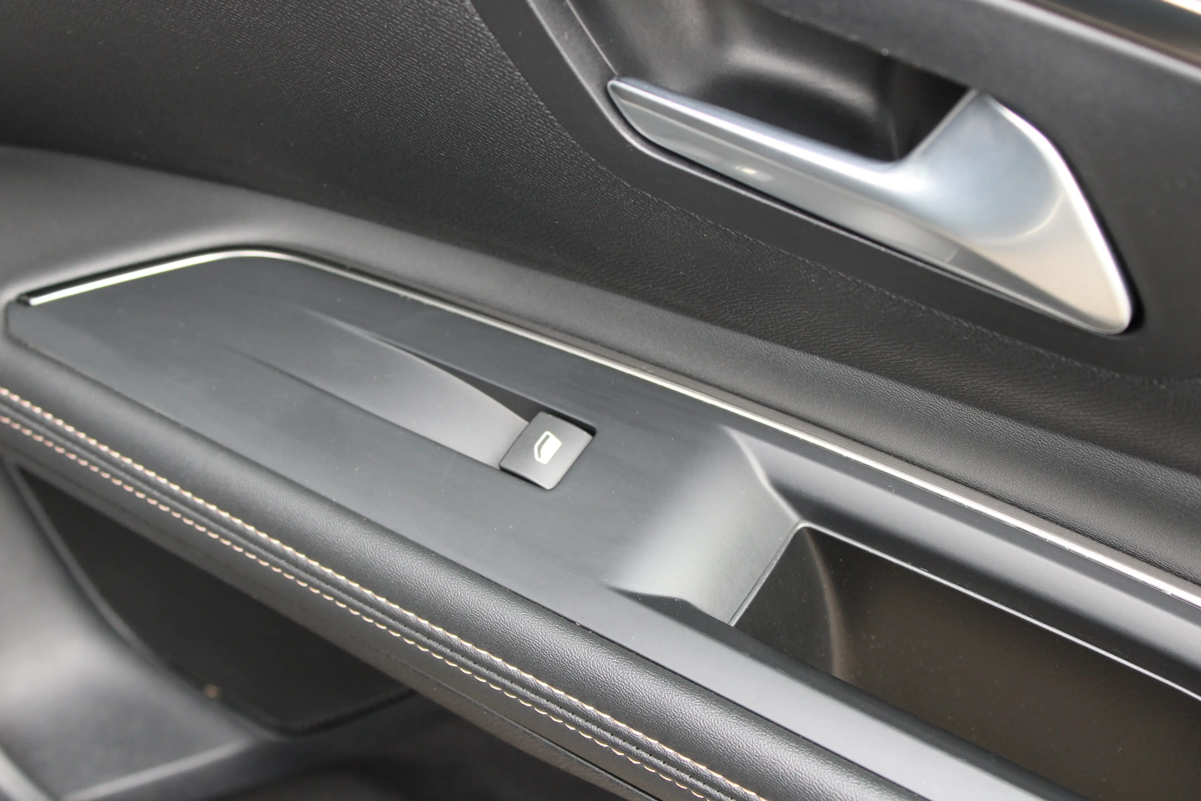 Peugeot 5008 1.2 PureTech GT | Navigatie | Camera | Panorama/sc — photo 6