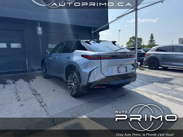 Lexus Unspecified 2025 — photo 8
