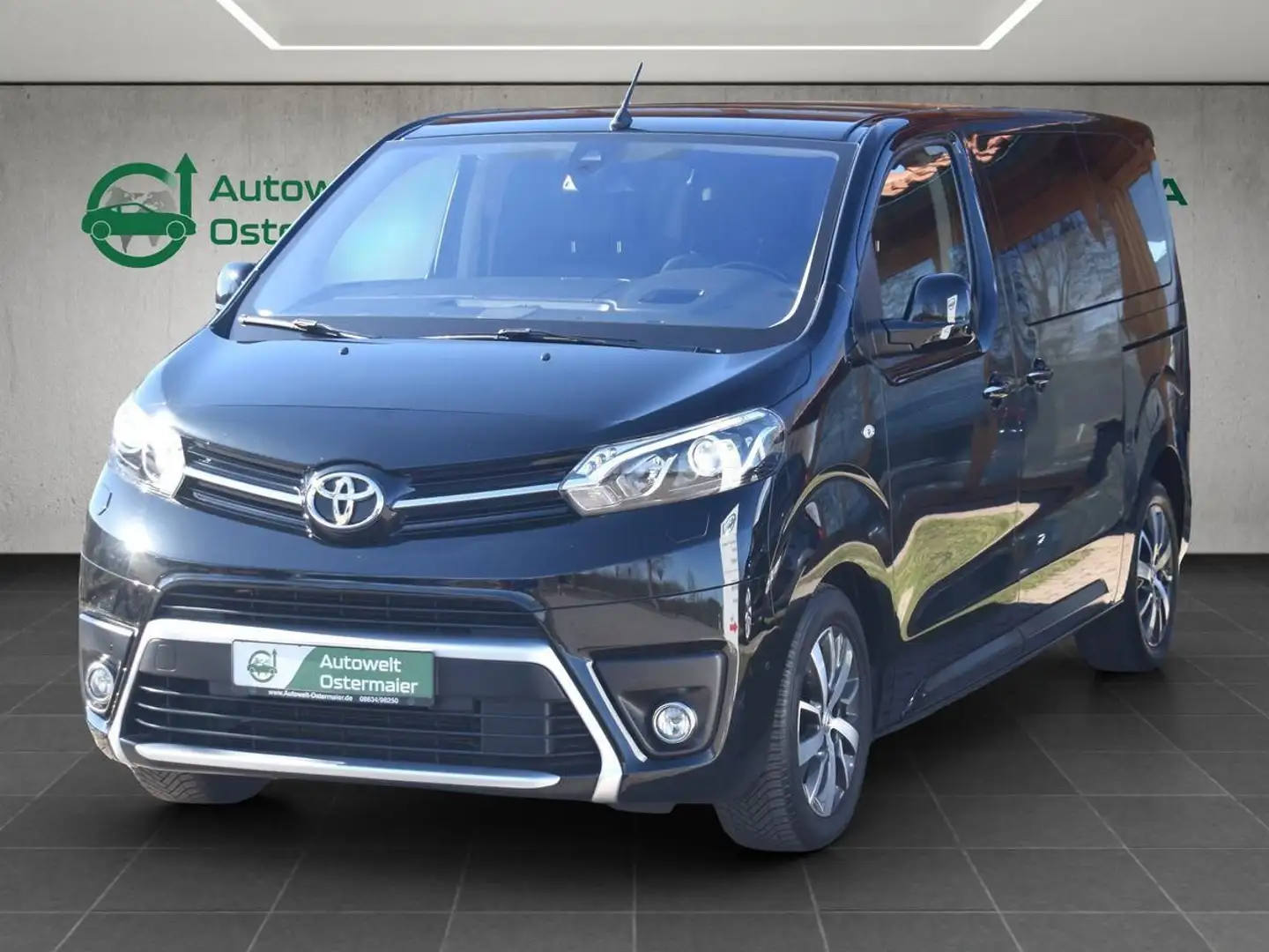 Toyota Proace Verso 2.0 L1 Executive*Standheizung*Kamera*7-Sit Noir - 1