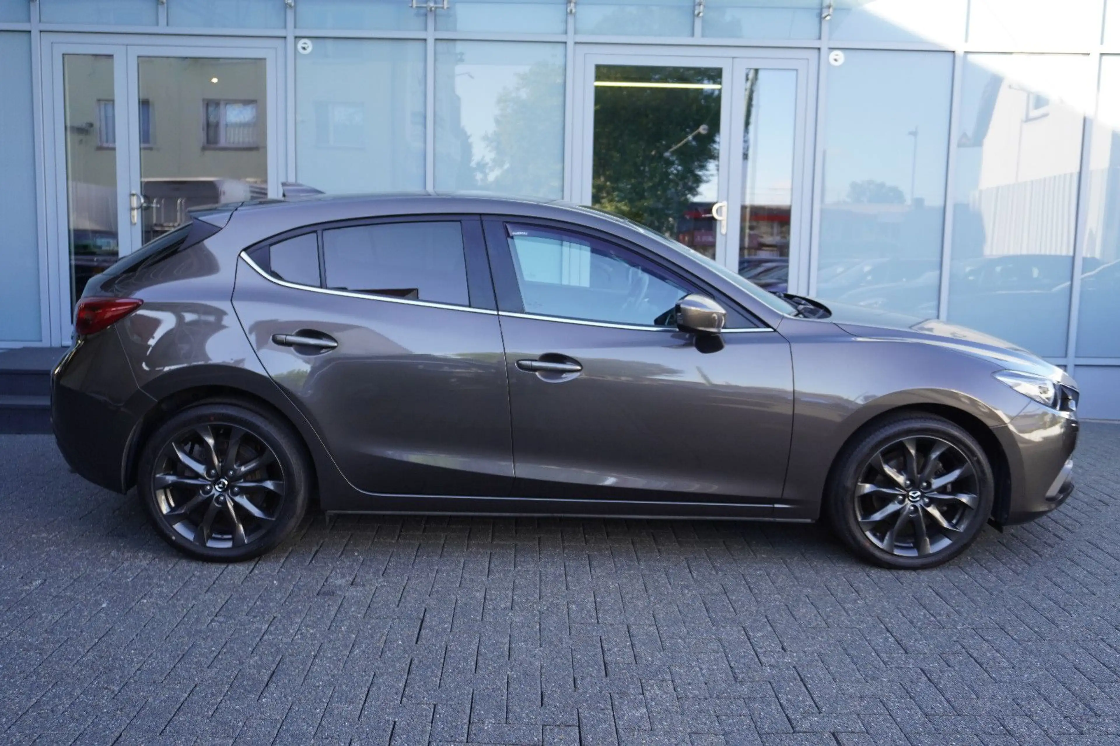 Mazda 3 Lim. Nakama — photo 4