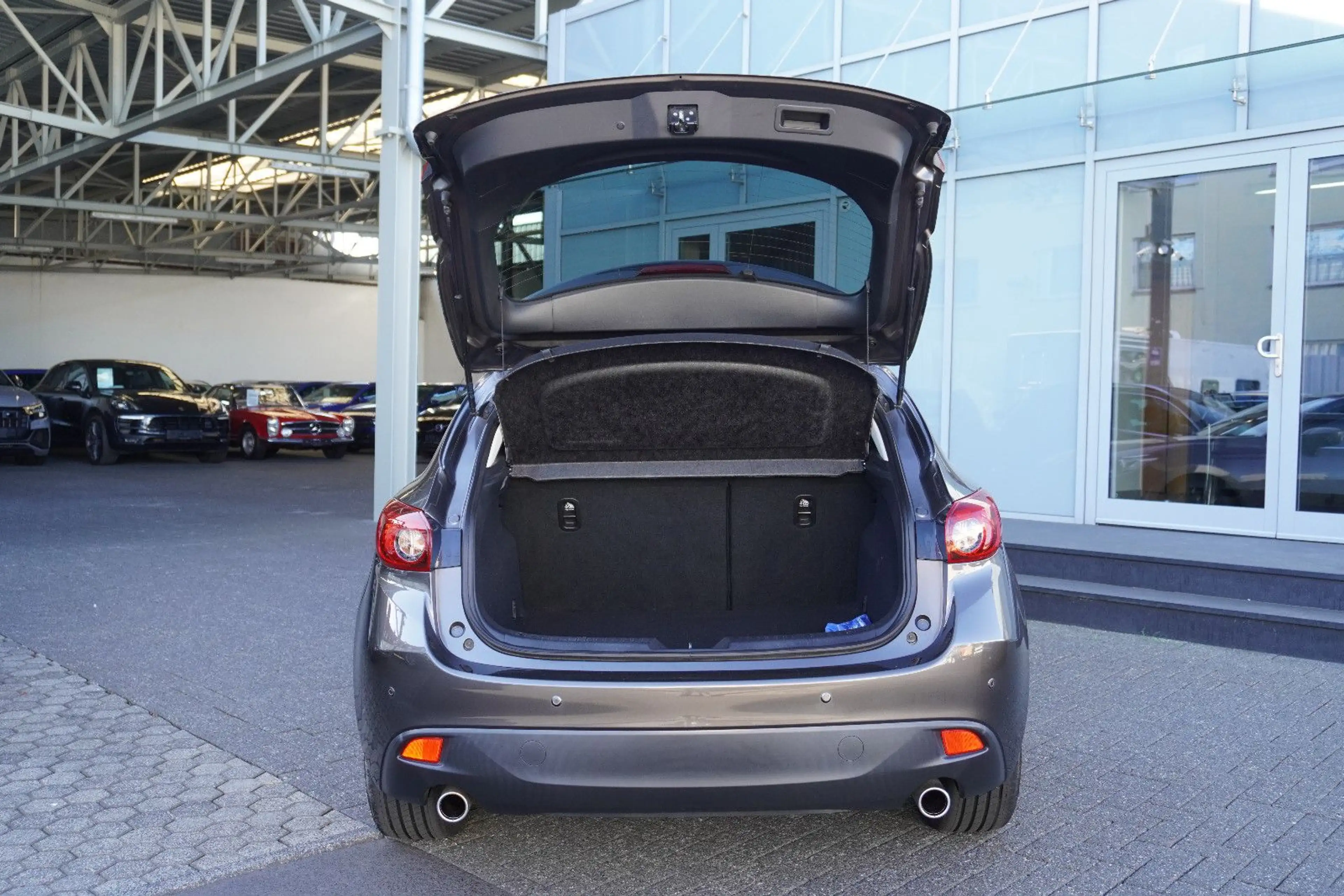 Mazda 3 Lim. Nakama — photo 9
