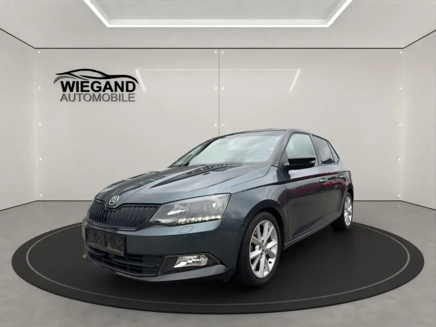 Skoda Fabia 1.2 TSI JOY+METALLIC+KLIMA+SOUNDSYSTEM Grau - 1