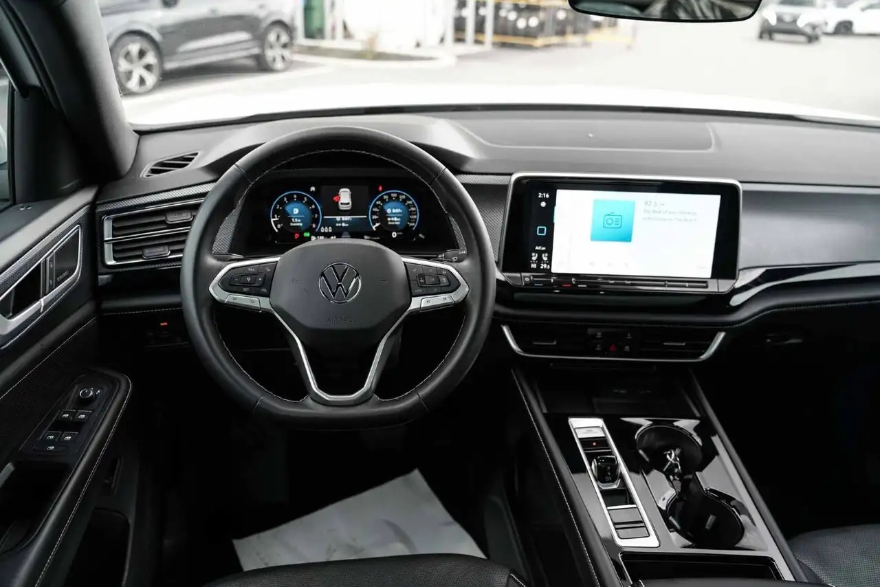 Volkswagen Atlas снимка Volkswagen Atlas