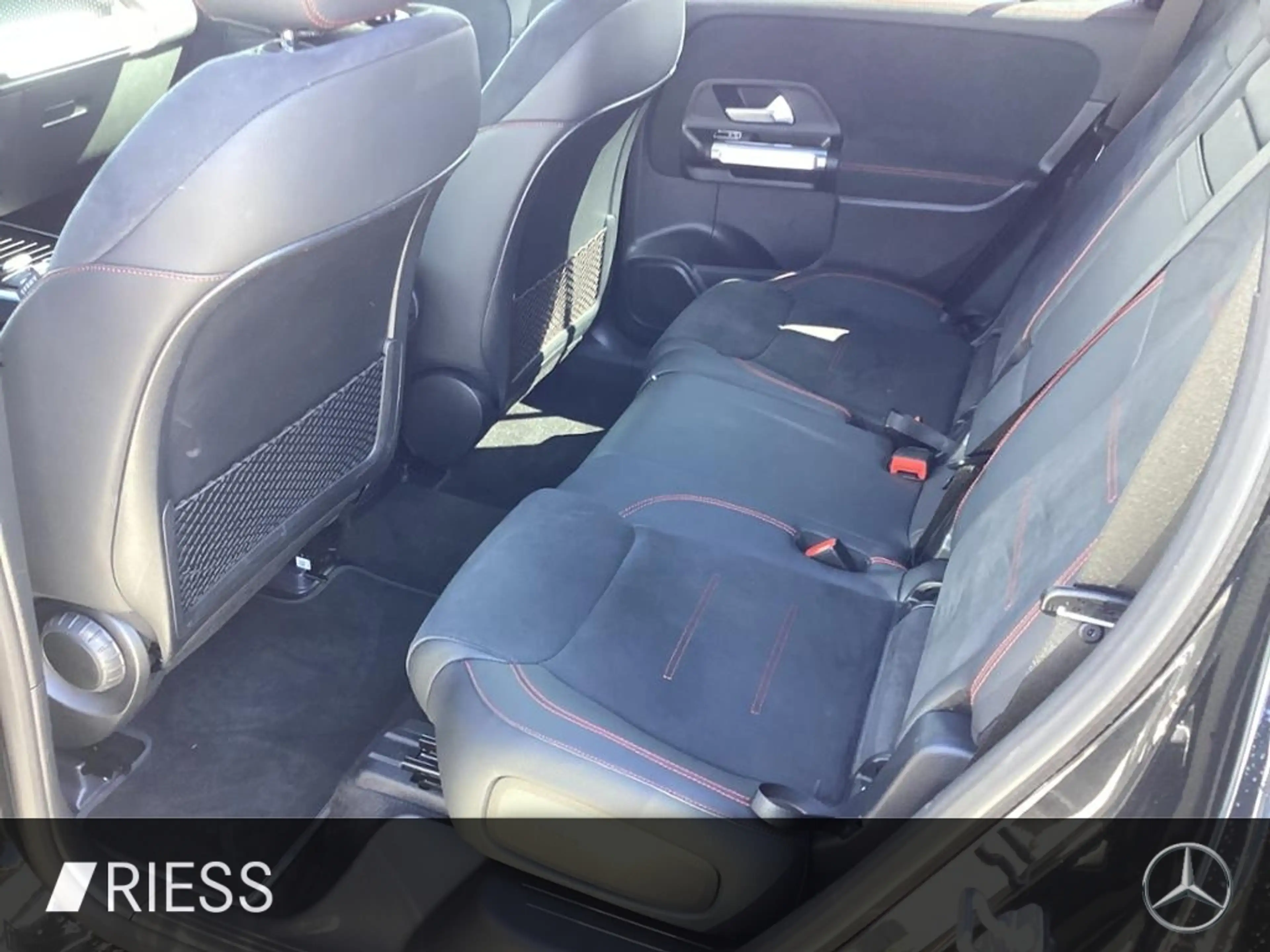 Mercedes-Benz EQB 300 4MATIC AUT DynLicht Fernlichtass. Kam. — photo 13