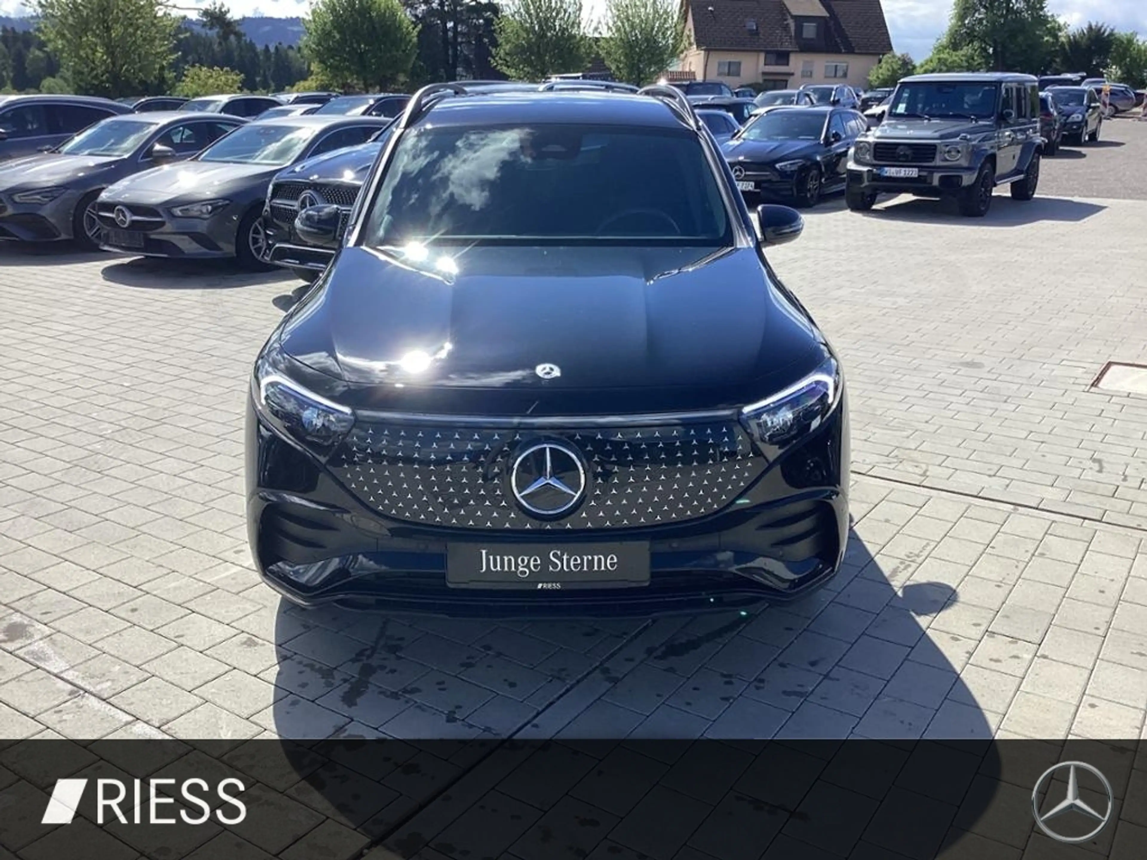 Mercedes-Benz EQB 300 4MATIC AUT DynLicht Fernlichtass. Kam. — photo 3