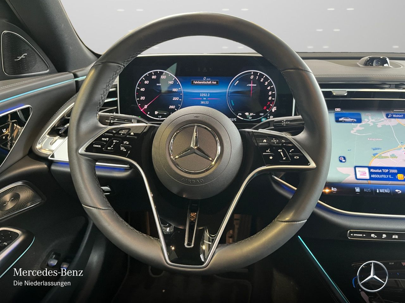 Mercedes-Benz E 300 e 4M Exclusive Fahrass 360° Airmat Pano HUD — photo 14
