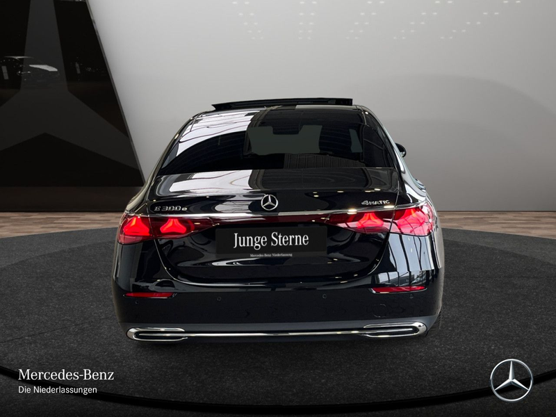 Mercedes-Benz E 300 e 4M Exclusive Fahrass 360° Airmat Pano HUD — photo 9