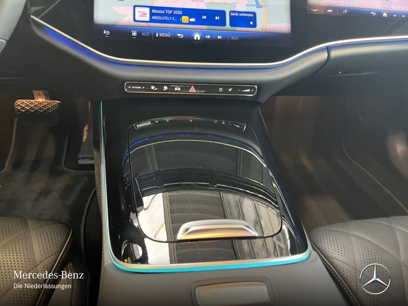 Mercedes-Benz E 300 e 4M Exclusive Fahrass 360° Airmat Pano HUD — photo 15
