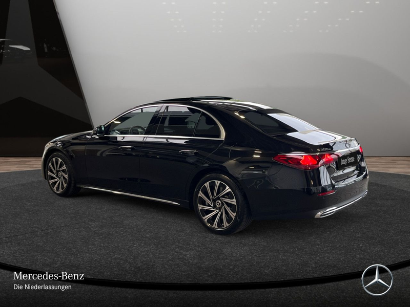 Mercedes-Benz E 300 e 4M Exclusive Fahrass 360° Airmat Pano HUD — photo 10