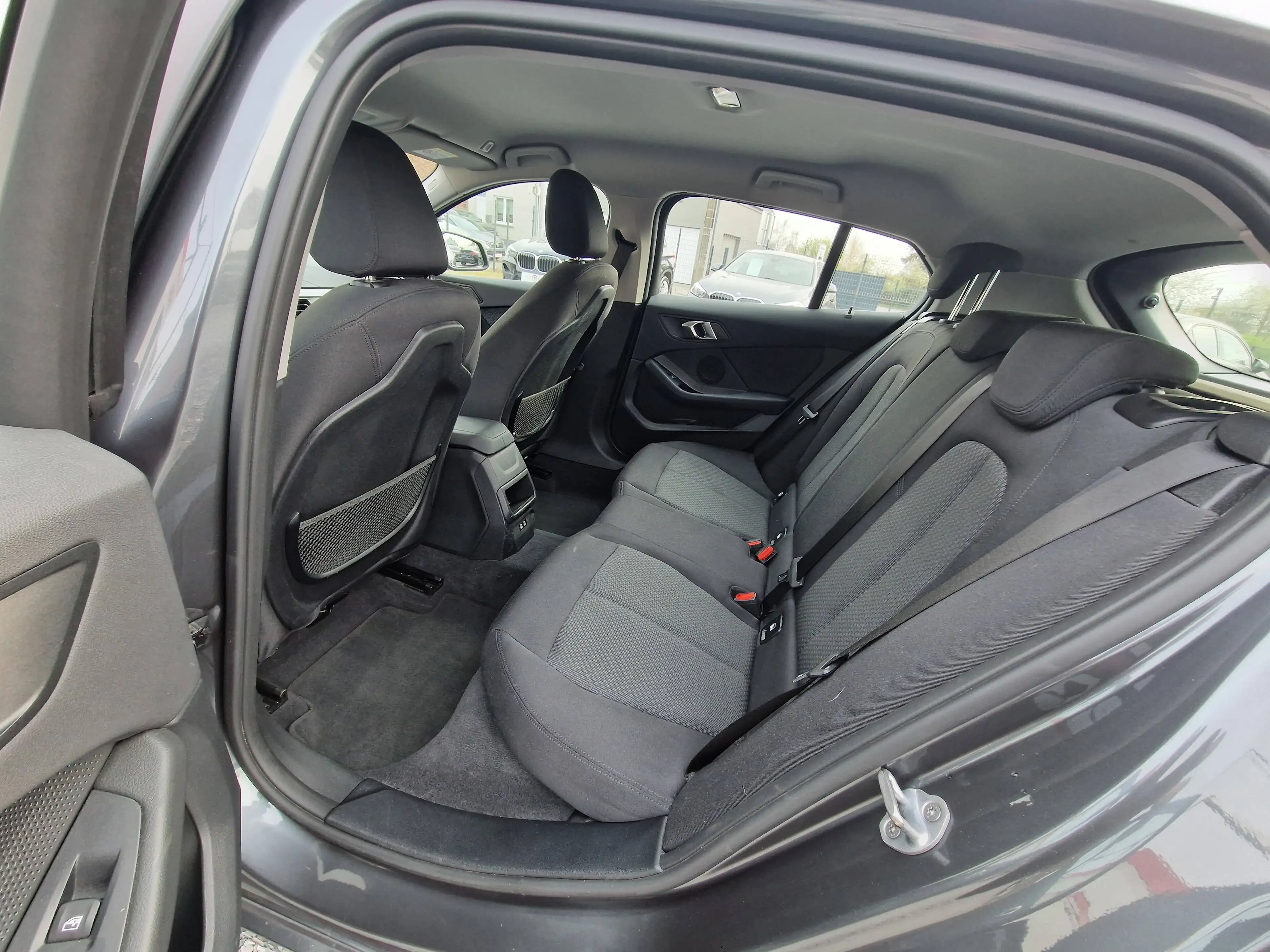 BMW 116 d 116CH*CARNET*GPS*LED*PDC*CARPLAY*CLIM — photo 6