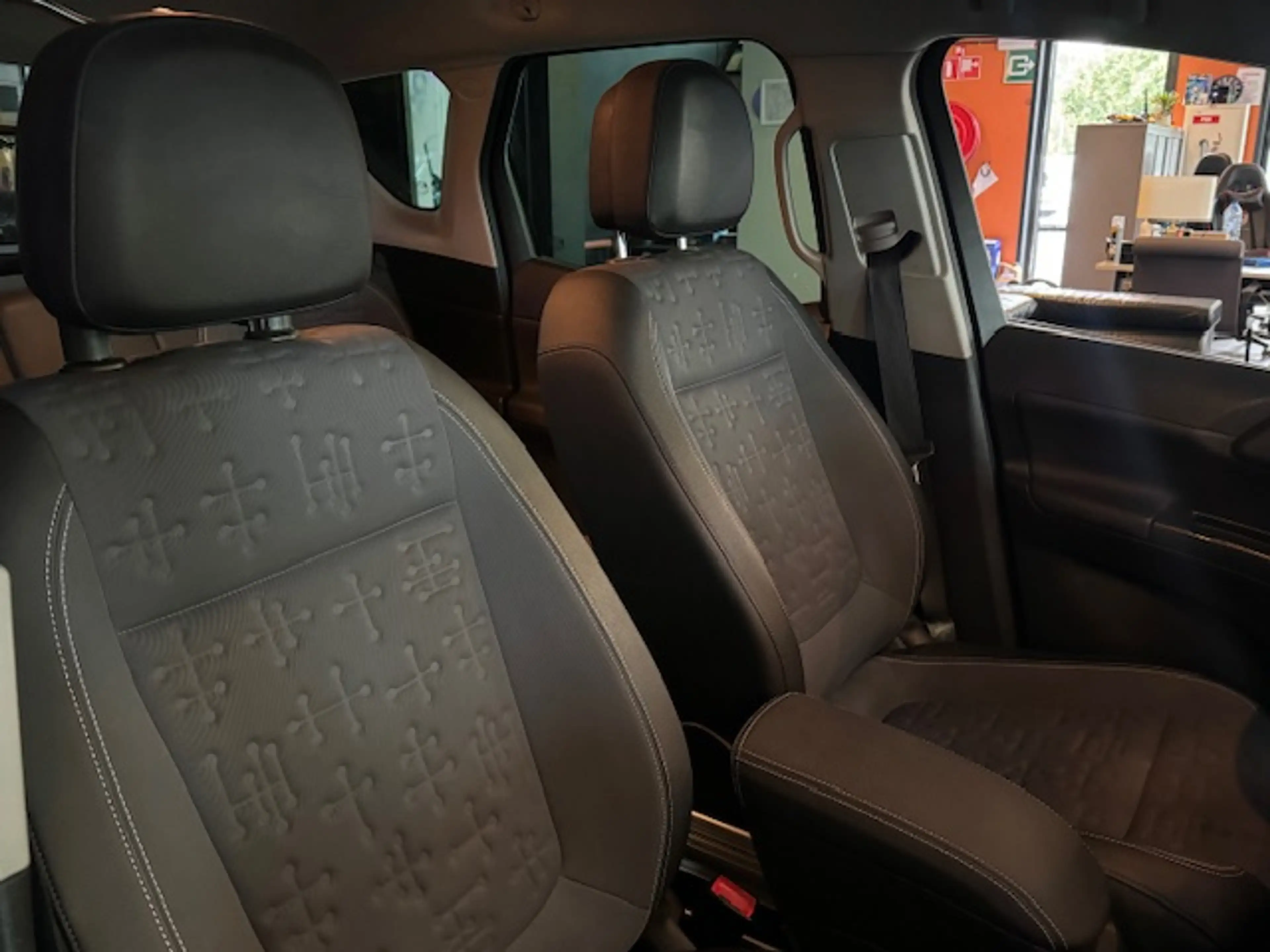 Opel Meriva AUTOMATIQUE - 1.4 Turbo - A/C - MEDIA/TEL - REG VIT - GPS — photo 12