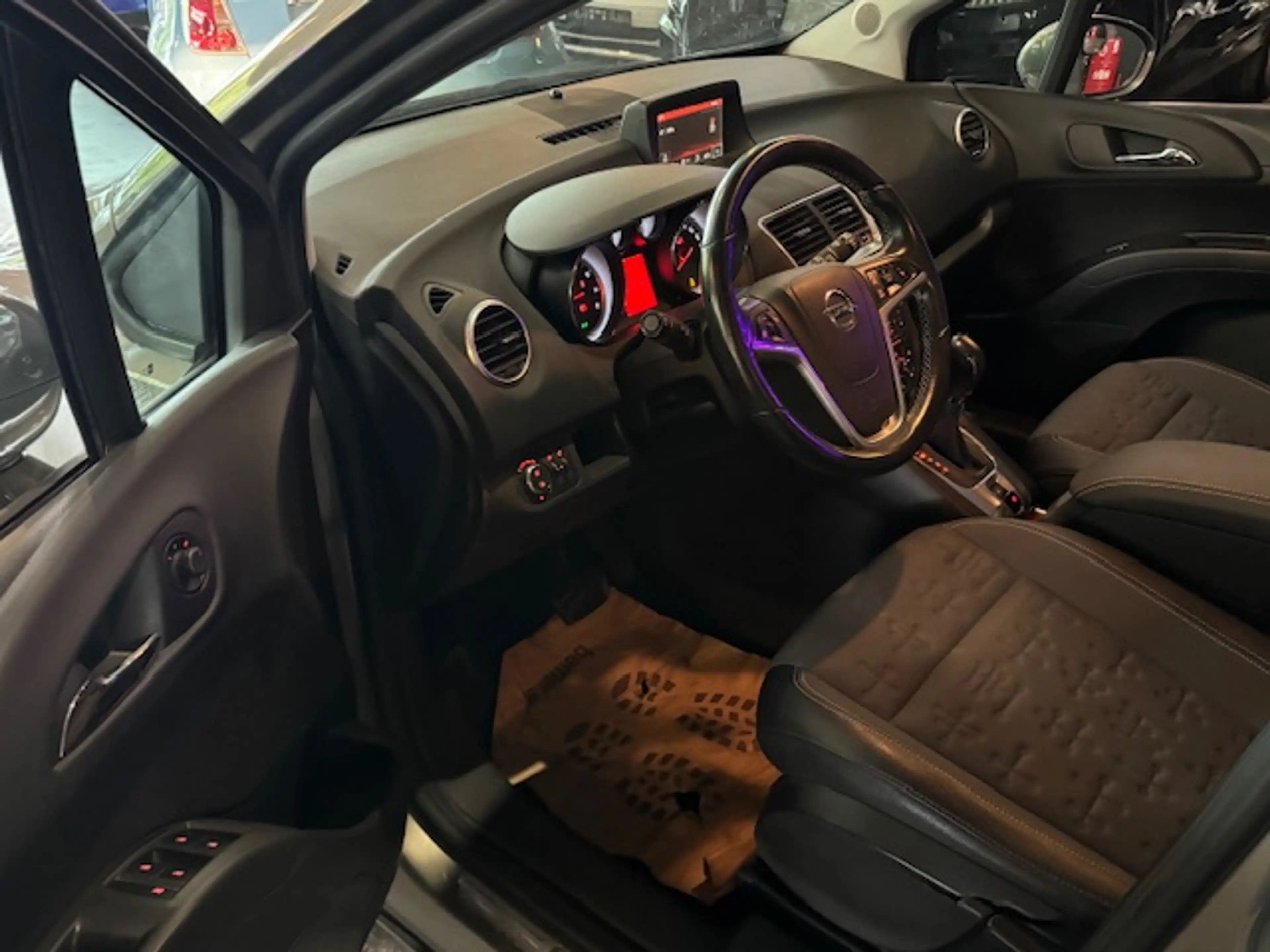 Opel Meriva AUTOMATIQUE - 1.4 Turbo - A/C - MEDIA/TEL - REG VIT - GPS — photo 14