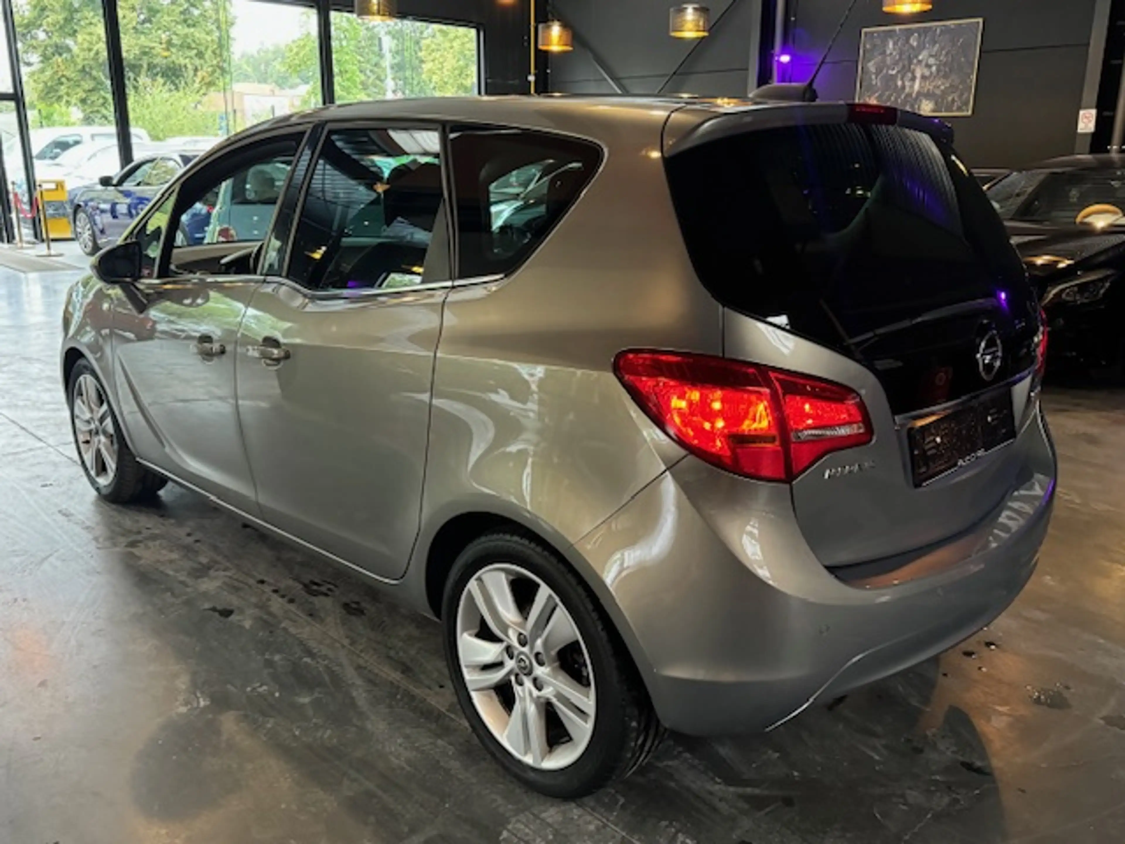 Opel Meriva AUTOMATIQUE - 1.4 Turbo - A/C - MEDIA/TEL - REG VIT - GPS — photo 7