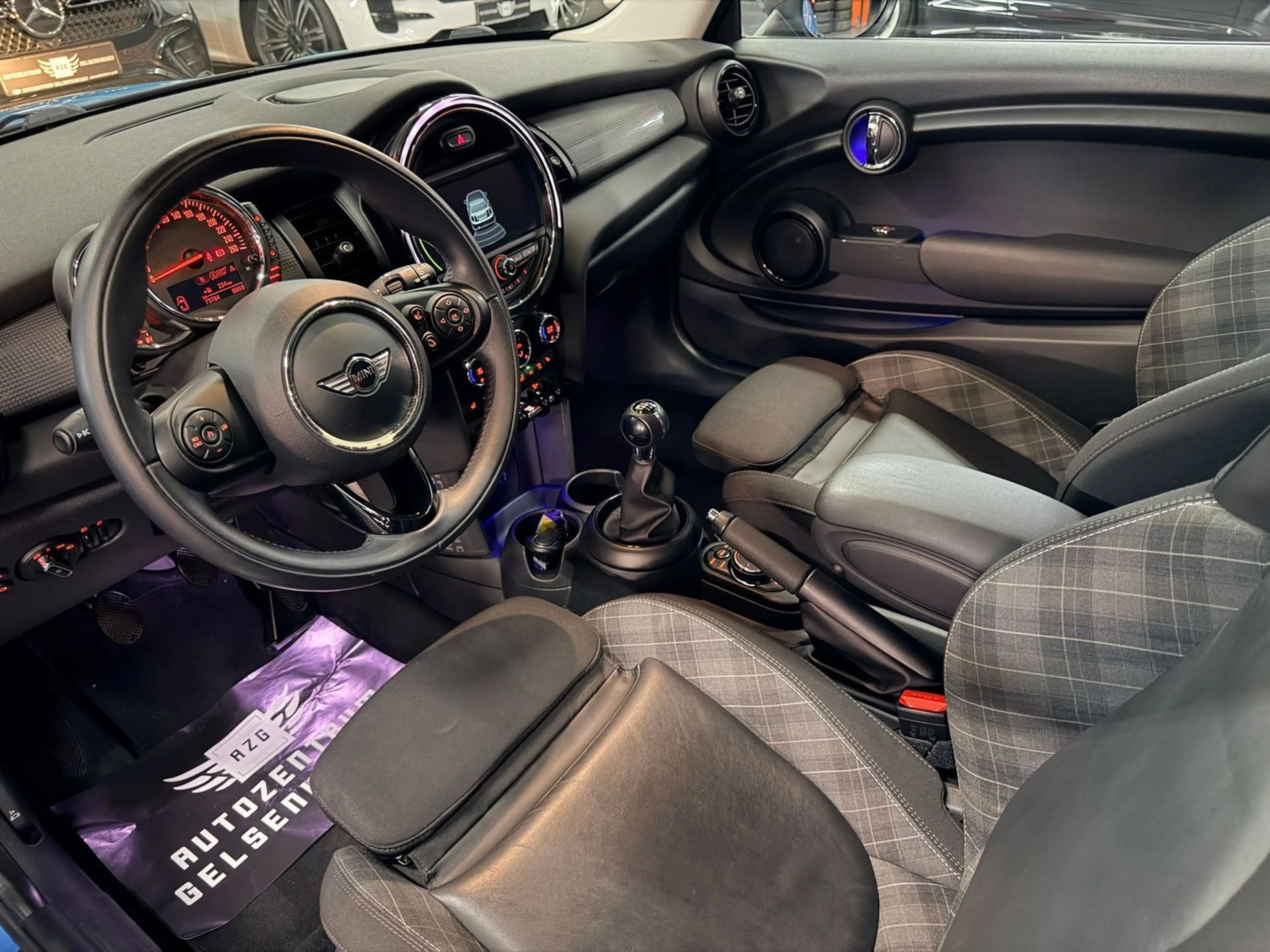 MINI One One 1.2 PEPPER/NAVI/PANO/PDC/KLIMA/SHZ — photo 14