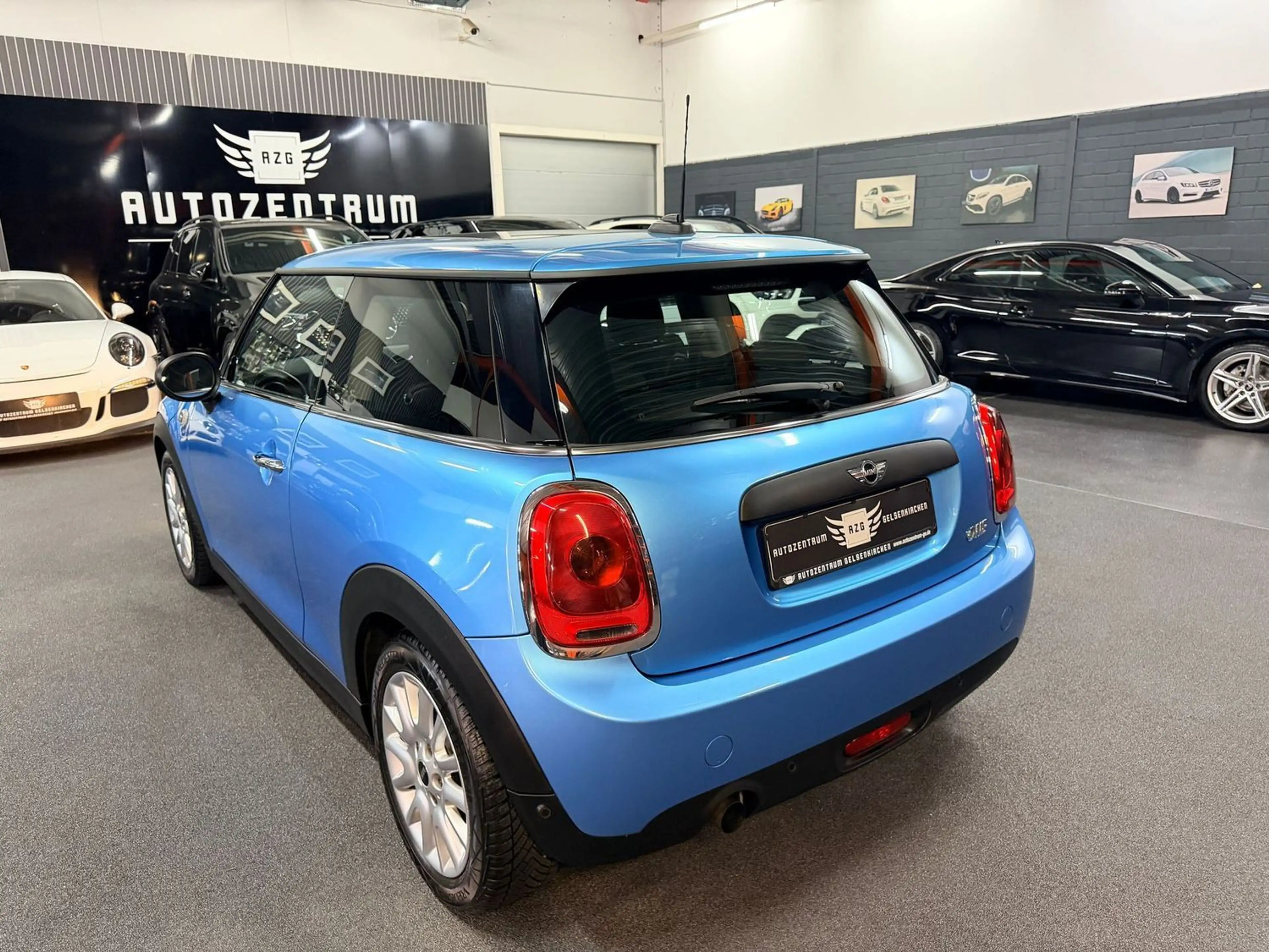 MINI One One 1.2 PEPPER/NAVI/PANO/PDC/KLIMA/SHZ — photo 9