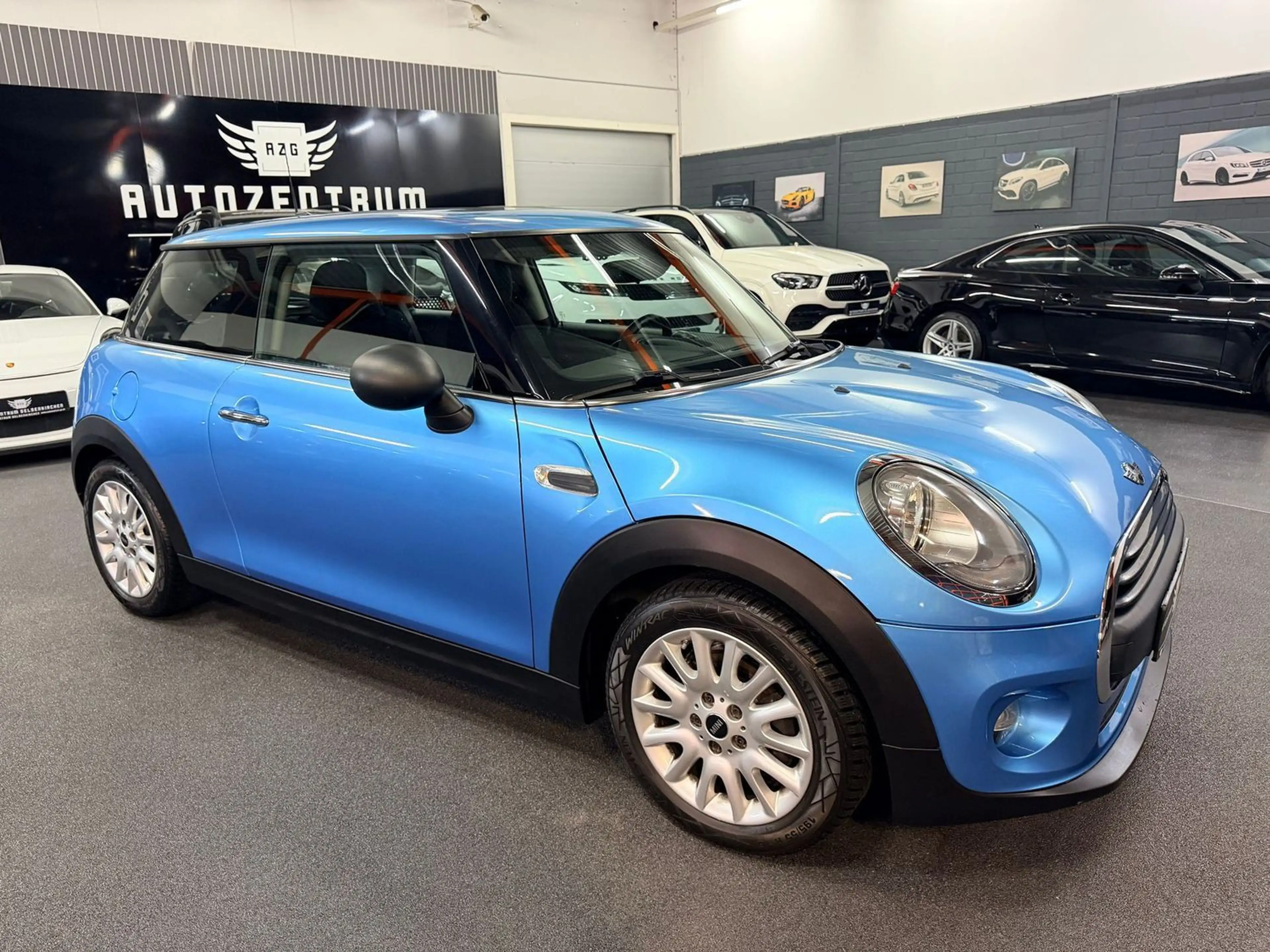 MINI One One 1.2 PEPPER/NAVI/PANO/PDC/KLIMA/SHZ — photo 5