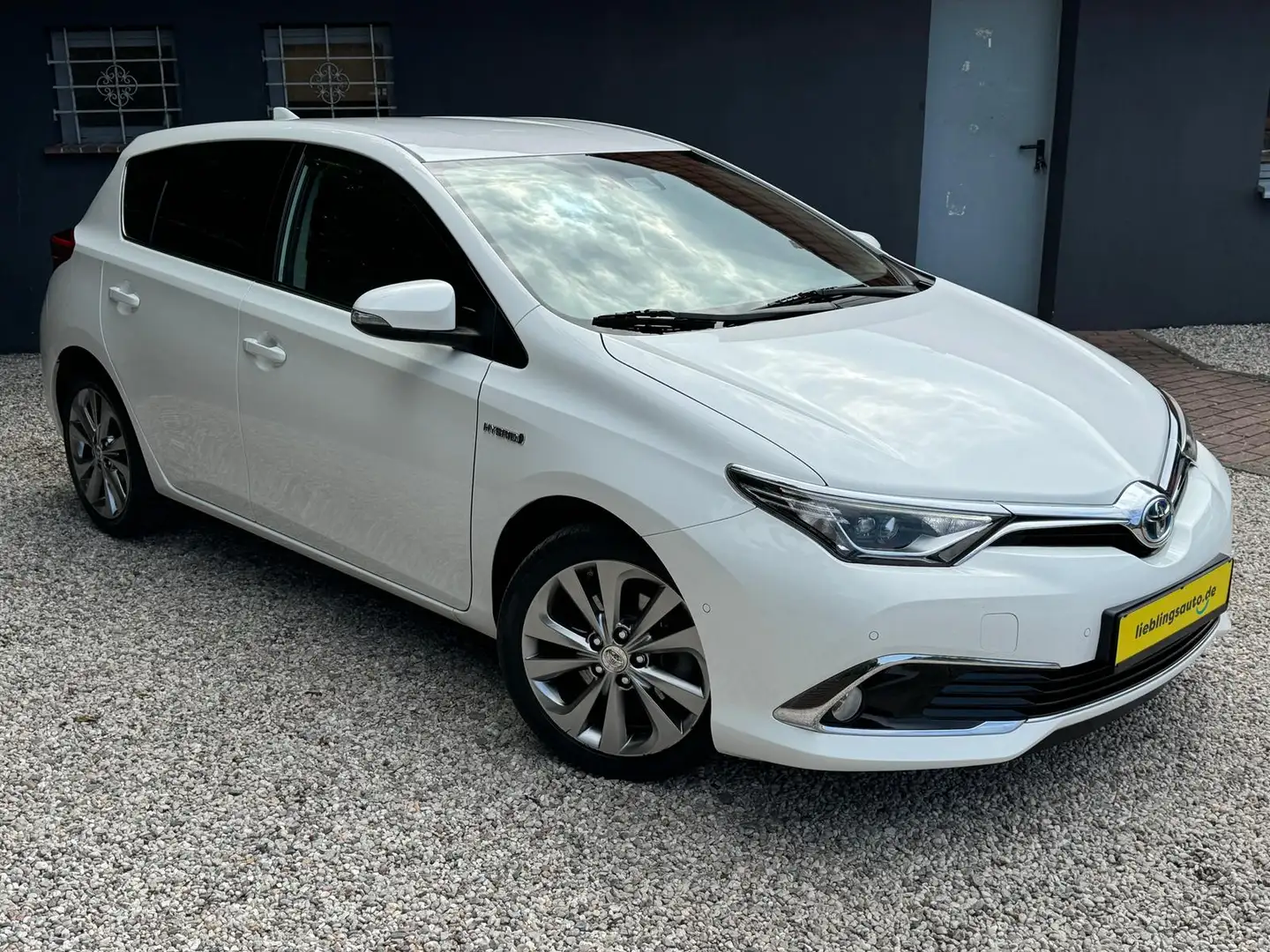 Toyota Auris 1.8 Hybrid Executive LED Standhzg. Navi Weiß - 2
