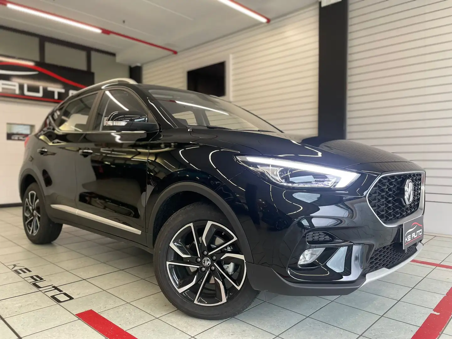 MG HS 1.5 t Comfort Schwarz - 1