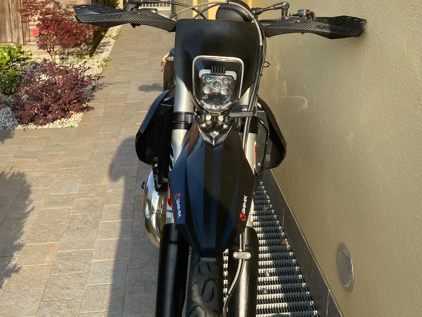 Husqvarna TE 125 Schwarz - 2