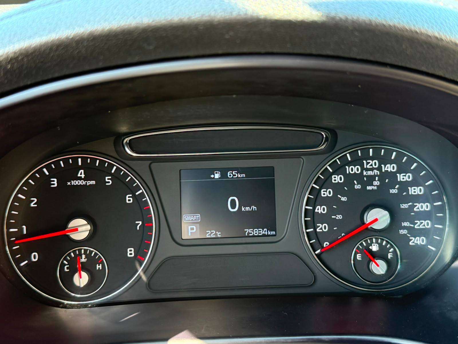 2020 Kia Sorento — view 13
