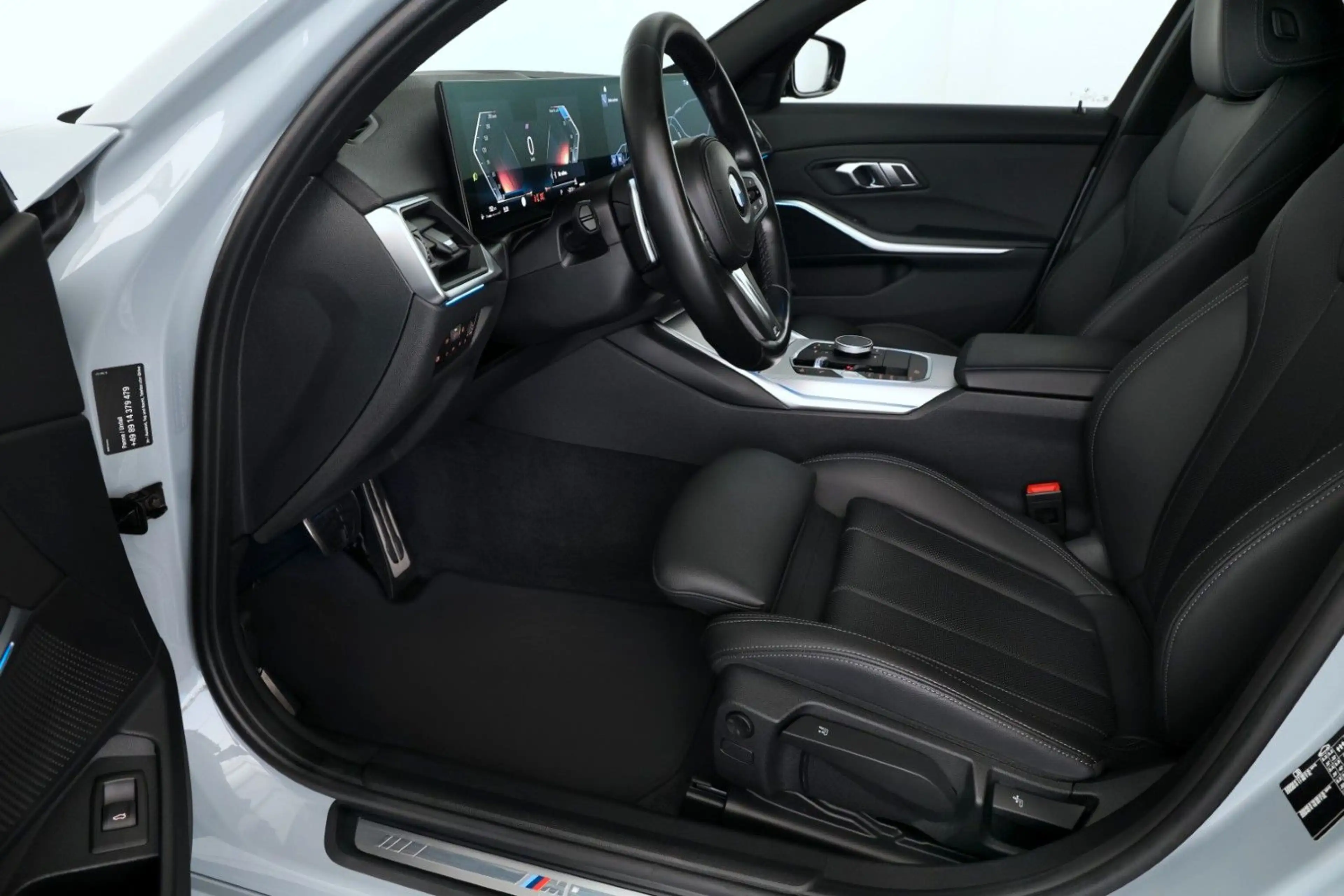 BMW 320 d Touring M Sport Shadow ACC RFK 18" — photo 14